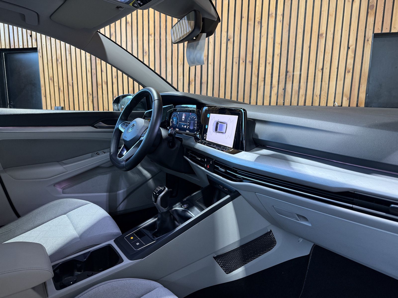 Fahrzeugabbildung Volkswagen Golf Variant 2,0 TDI Life *Navi*ACC*LED*AHK*Virt