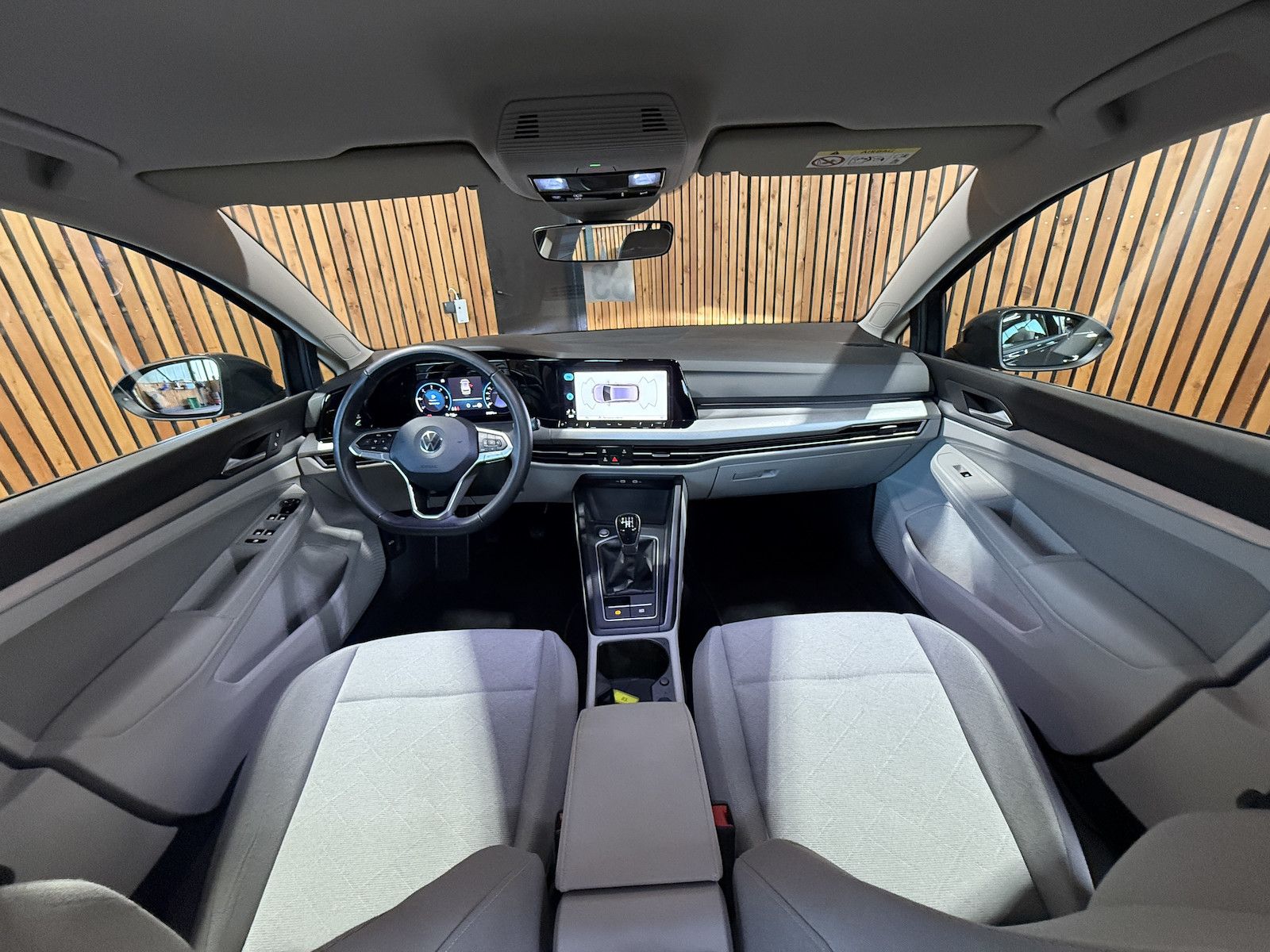 Fahrzeugabbildung Volkswagen Golf Variant 2,0 TDI Life *Navi*ACC*LED*AHK*Virt