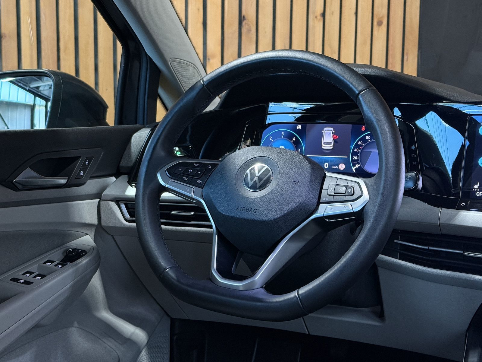 Fahrzeugabbildung Volkswagen Golf Variant 2,0 TDI Life *Navi*ACC*LED*AHK*Virt