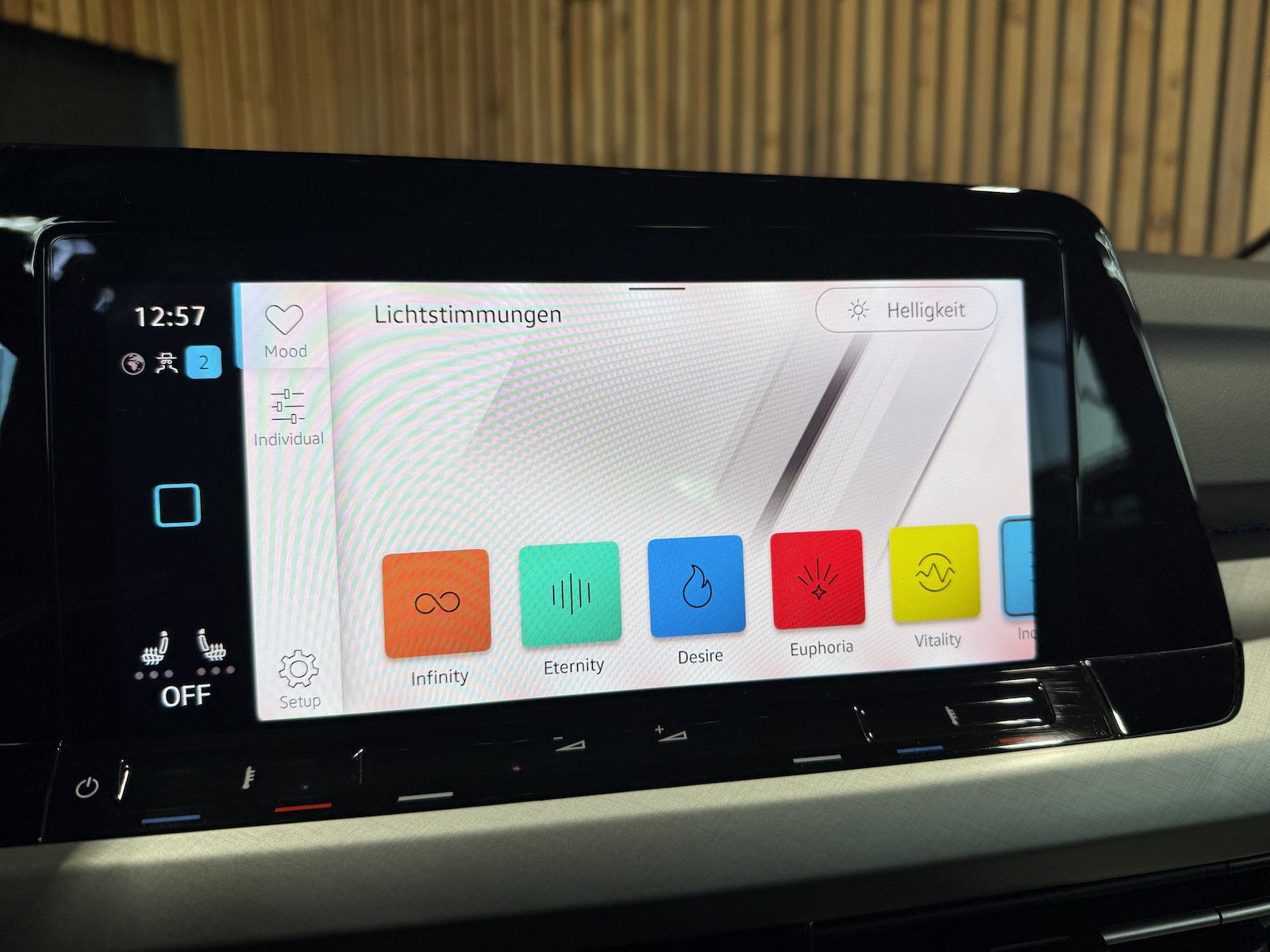 Fahrzeugabbildung Volkswagen Golf Variant 2,0 TDI Life *Navi*ACC*LED*AHK*Virt