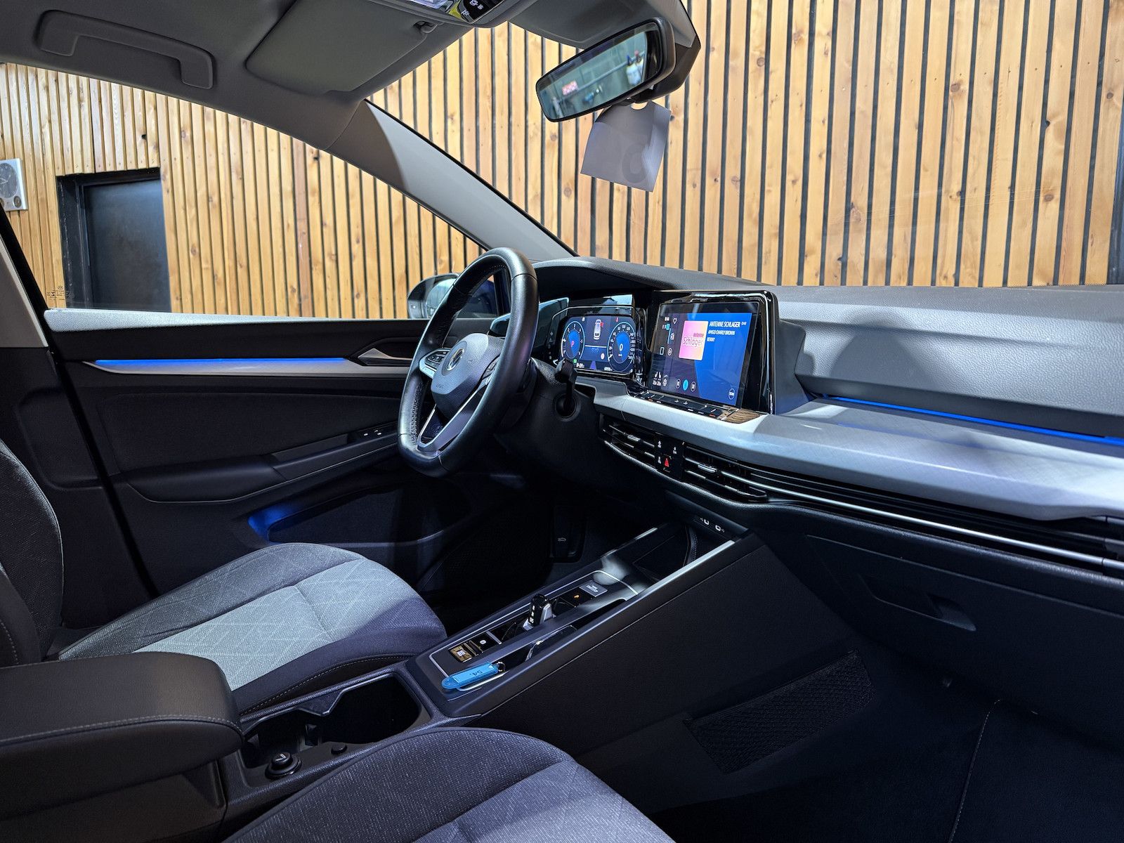Fahrzeugabbildung Volkswagen Golf Variant 2,0 TDI DSG *Navi*ACC*LED*AHK*Kam*