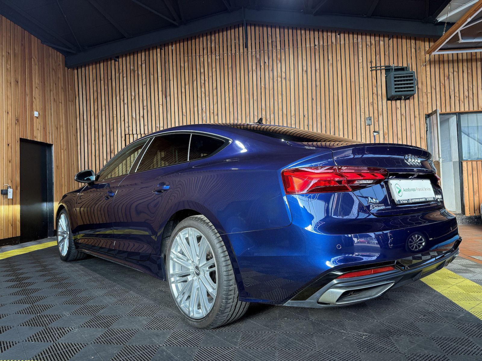 Fahrzeugabbildung Audi A5 Sportback TDI qu. S Line Navi*Virt*Kam*Matrix