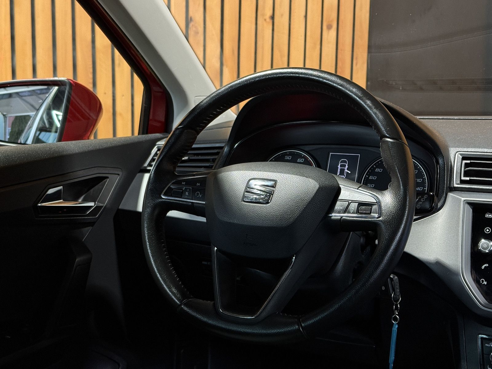 Fahrzeugabbildung SEAT Ibiza 1.0 TSI Style *Navi*PDC*Sitzhz*App*