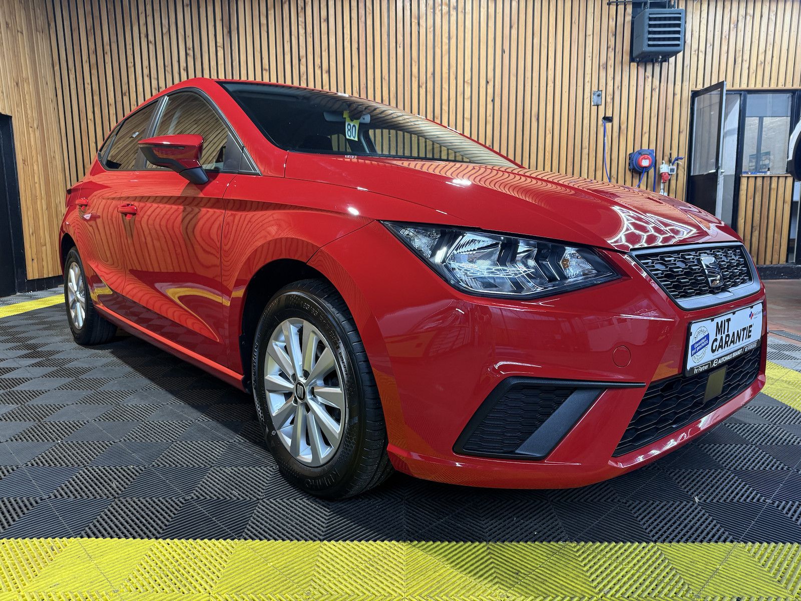 Fahrzeugabbildung SEAT Ibiza 1.0 TSI Style *Navi*PDC*Sitzhz*App*