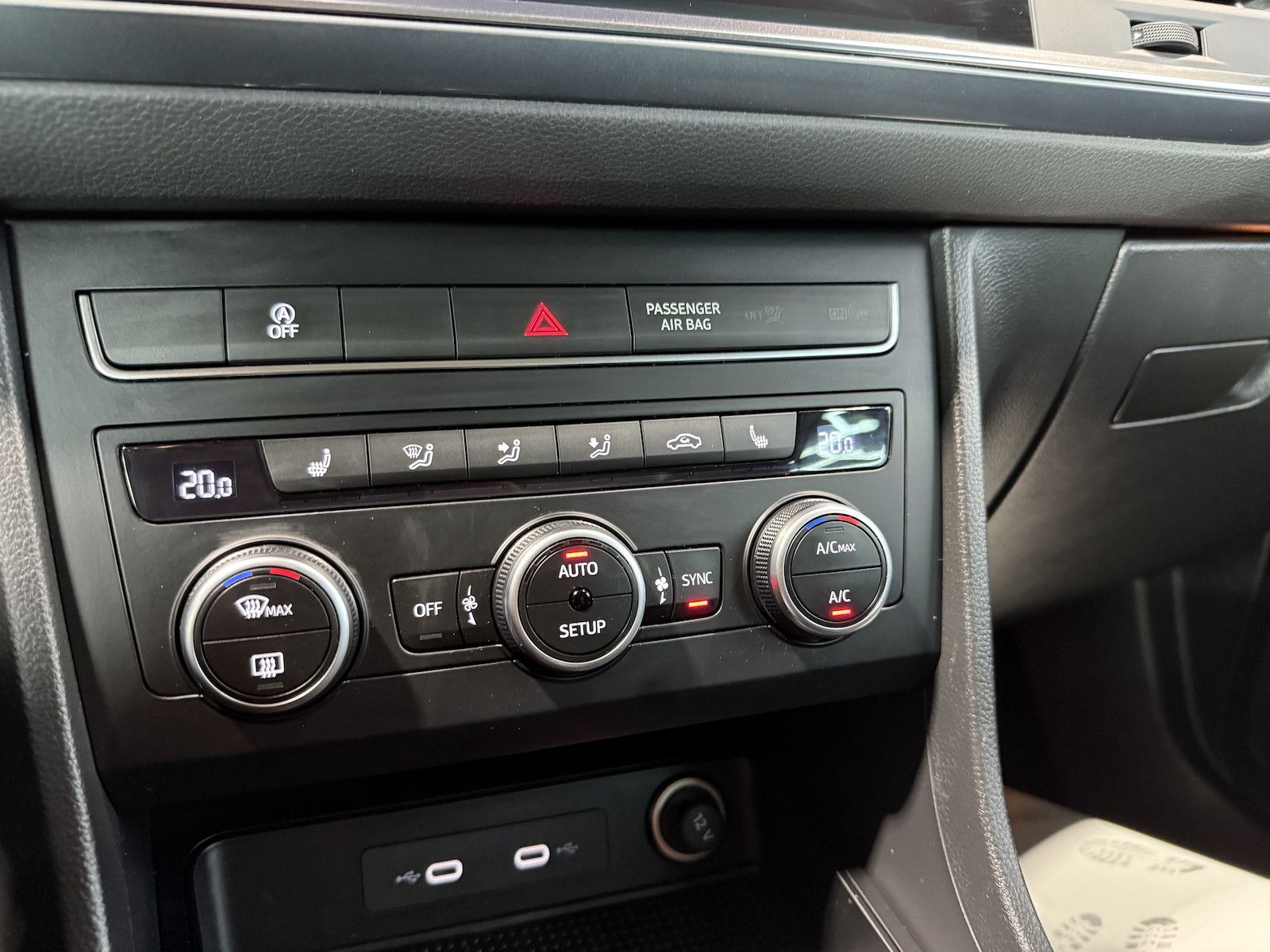 Fahrzeugabbildung SEAT Ateca 2,0 TDI DSG *Navi*LED*Kam*Virtual*AHK*ACC*