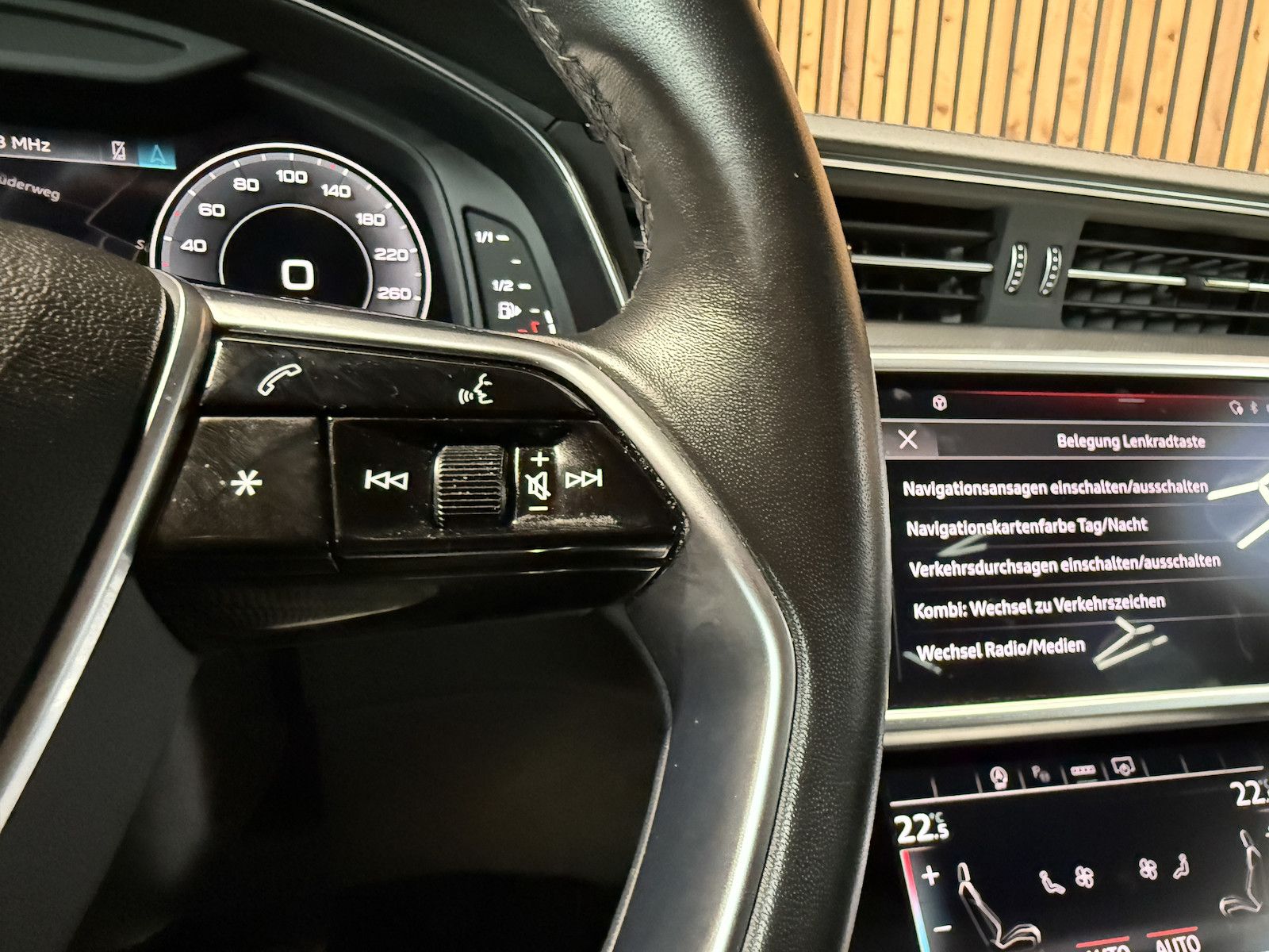 Fahrzeugabbildung Audi A6 Avant 2,0 TDI *Navi*Kam*ACC*Virtual*Pano*DCC