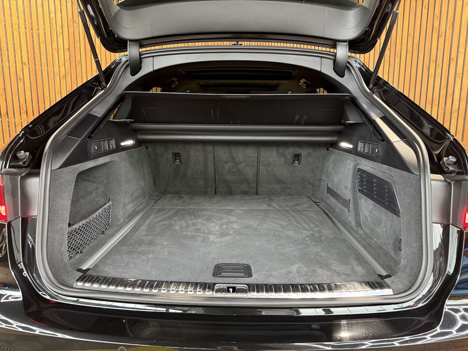 Fahrzeugabbildung Audi A6 Avant 2,0 TDI *Navi*Kam*ACC*Virtual*Pano*DCC
