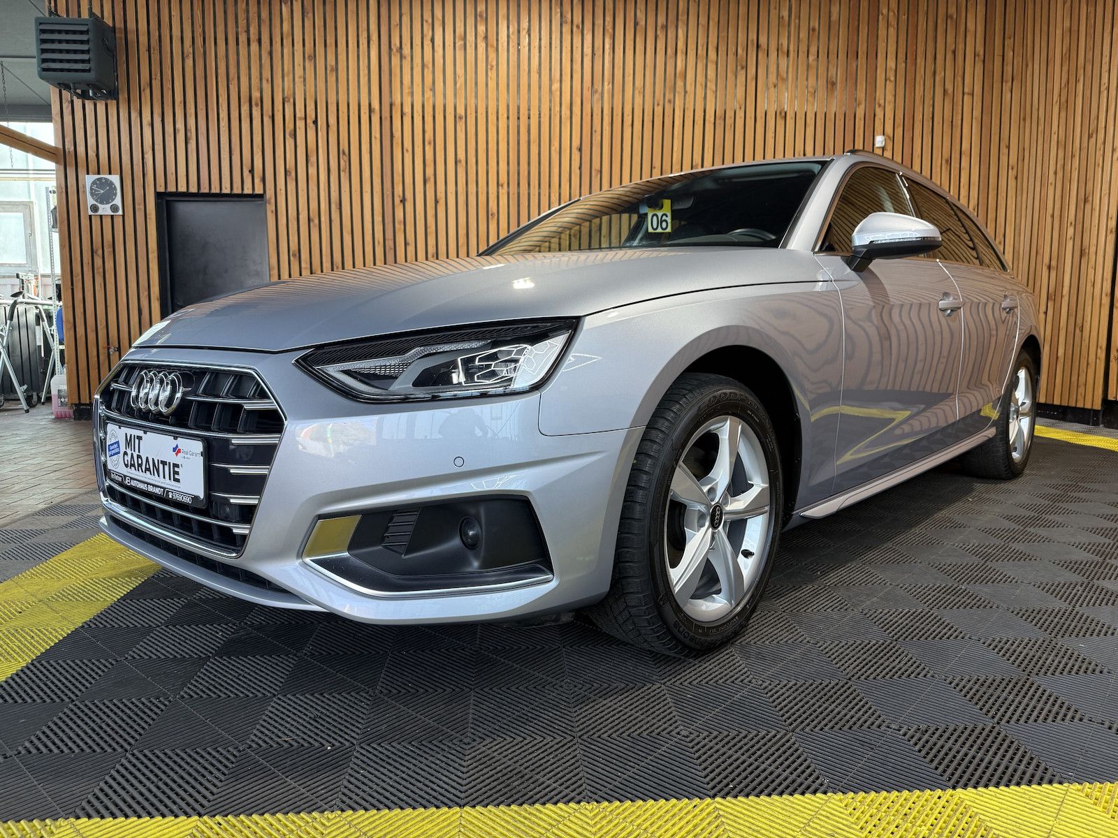 Audi A4 Avant advanced TDI Aut. *Navi+*ACC*Kamera*App