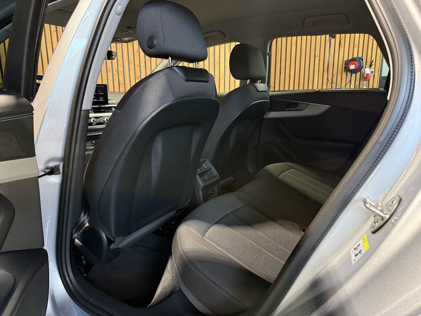 Fahrzeugabbildung Audi A4 Avant advanced TDI Aut. *Navi+*ACC*Kamera*App
