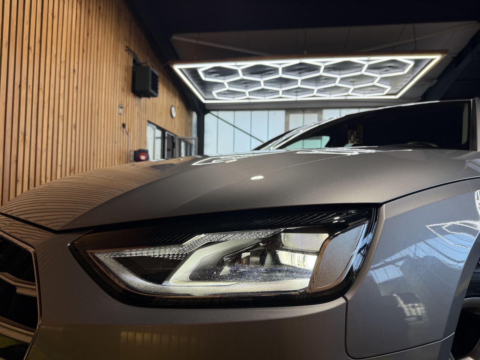 Fahrzeugabbildung Audi A4 Avant advanced TDI Aut. *Navi+*ACC*Kamera*App