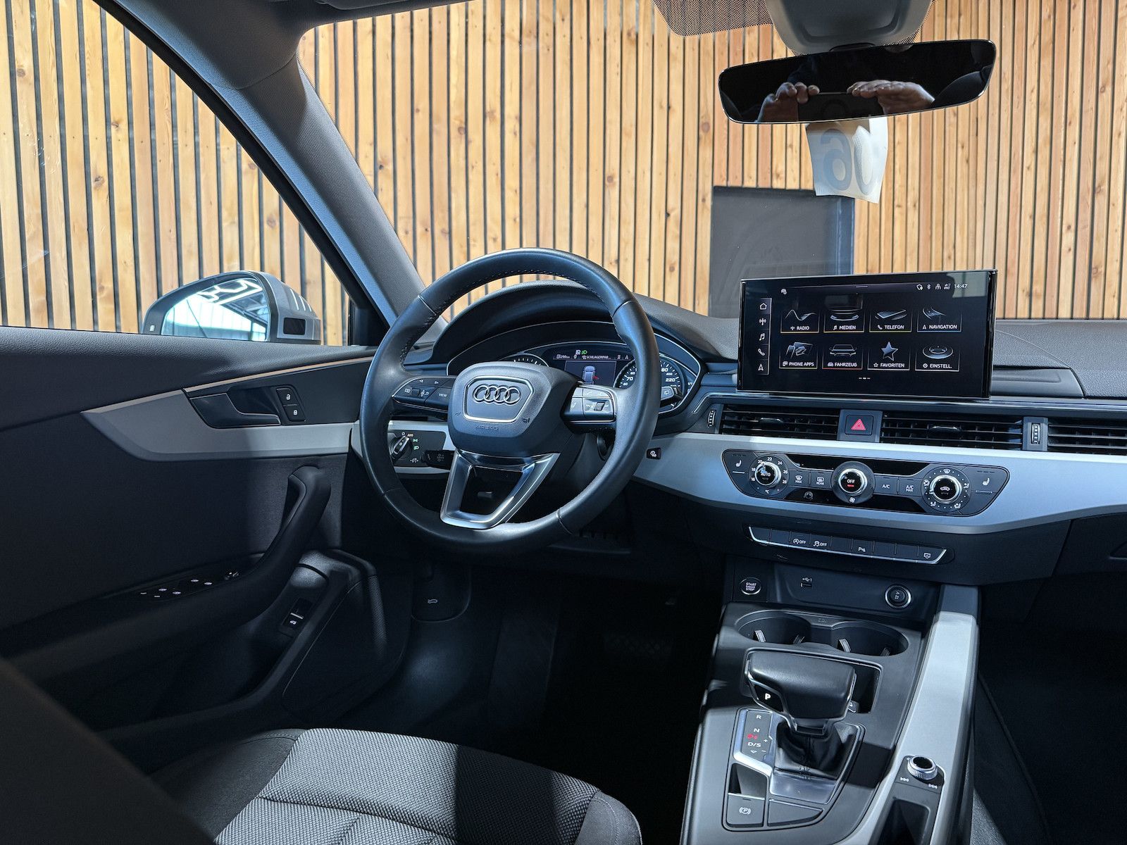 Fahrzeugabbildung Audi A4 Avant advanced TDI Aut. *Navi+*ACC*Kamera*App