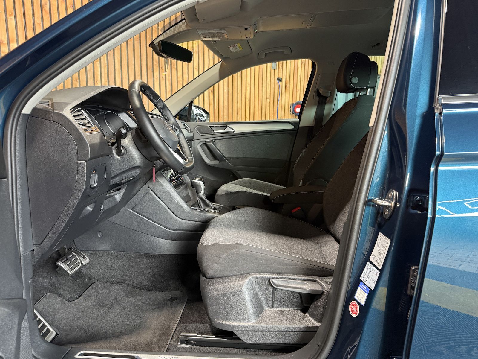 Fahrzeugabbildung Volkswagen Tiguan 1,5 TSI Move DSG *Navi*ACC*Kam*LED*AHK