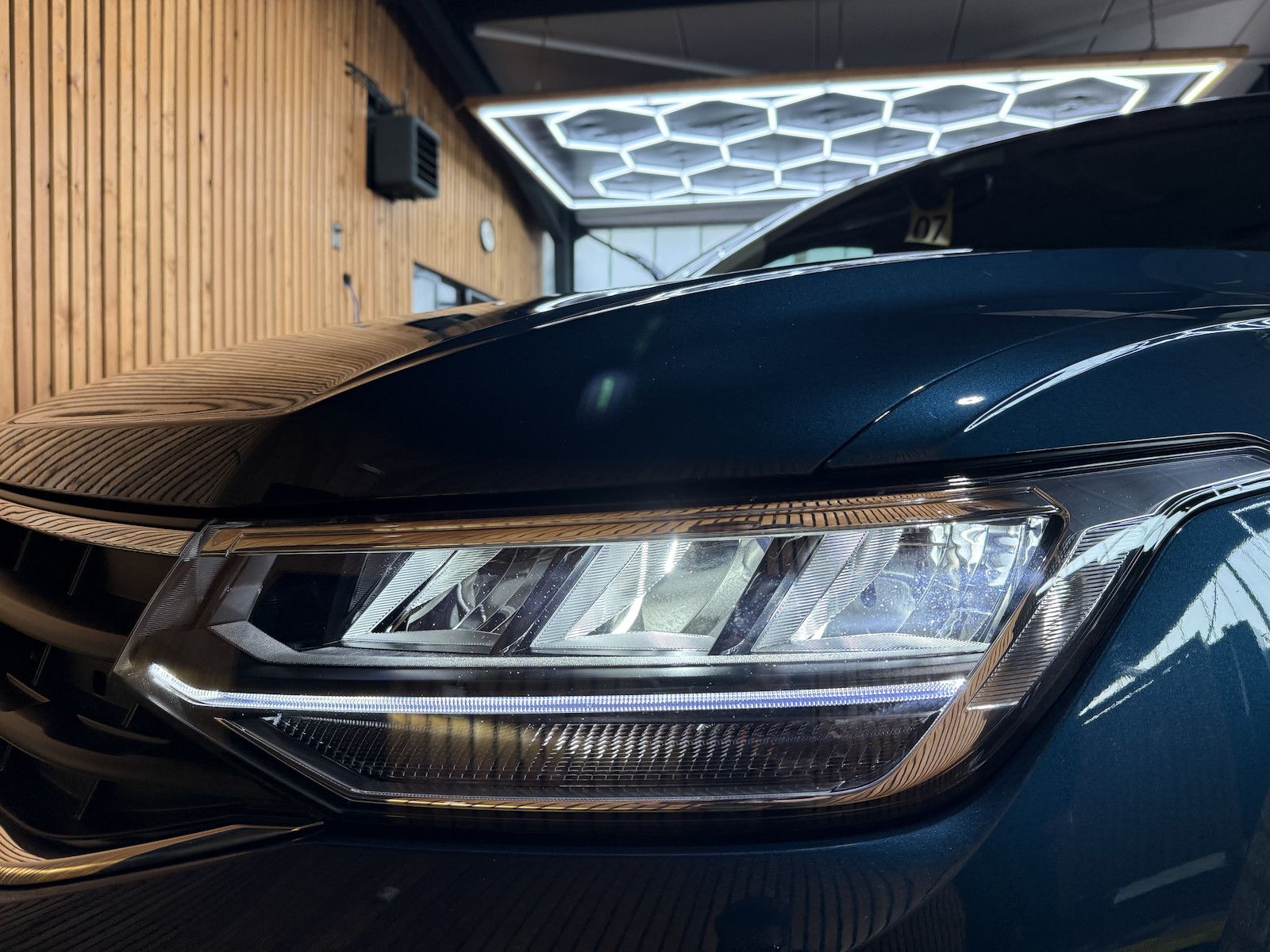 Fahrzeugabbildung Volkswagen Tiguan 1,5 TSI Move DSG *Navi*ACC*Kam*LED*AHK