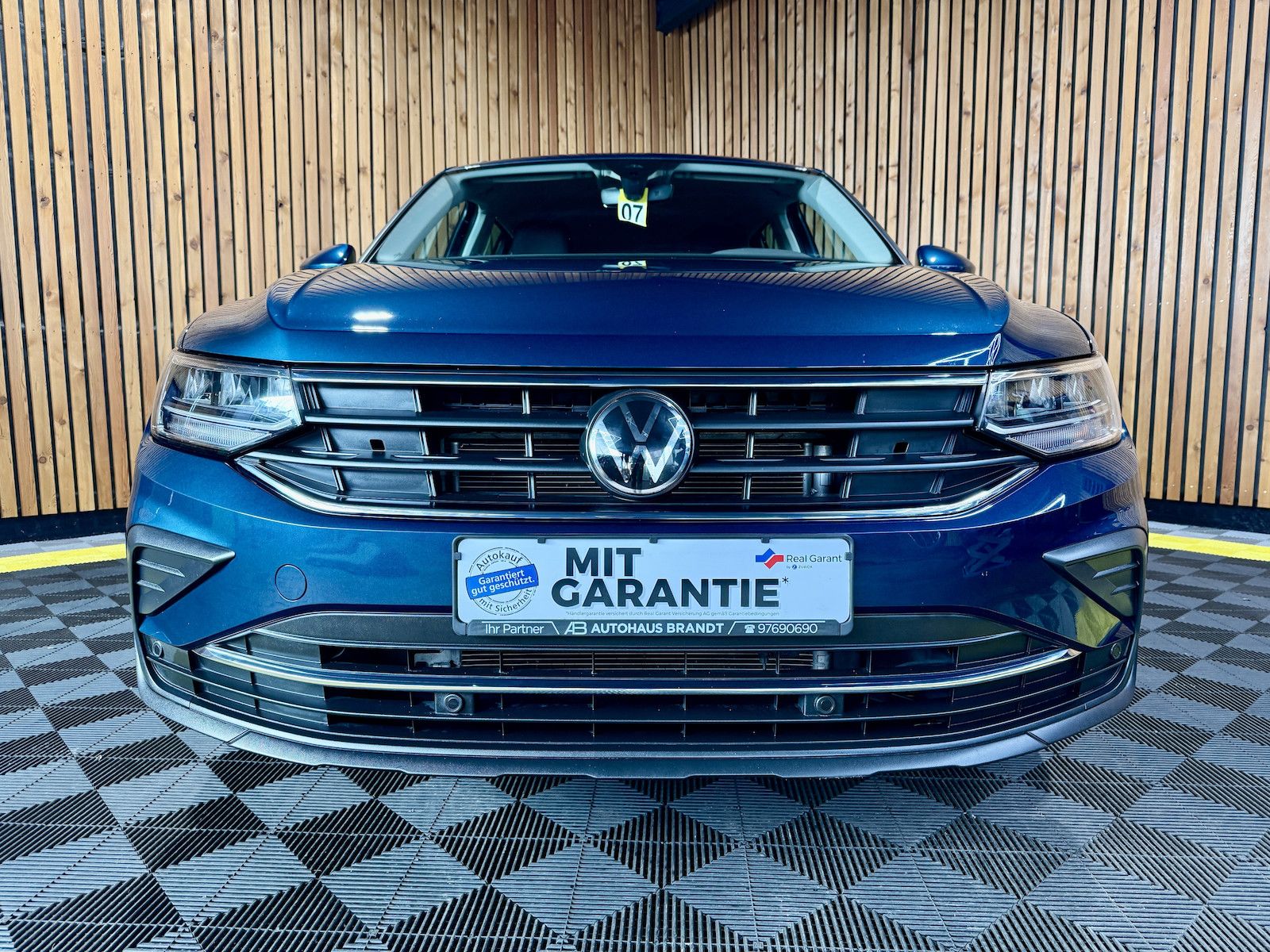 Fahrzeugabbildung Volkswagen Tiguan 1,5 TSI Move DSG *Navi*ACC*Kam*LED*AHK