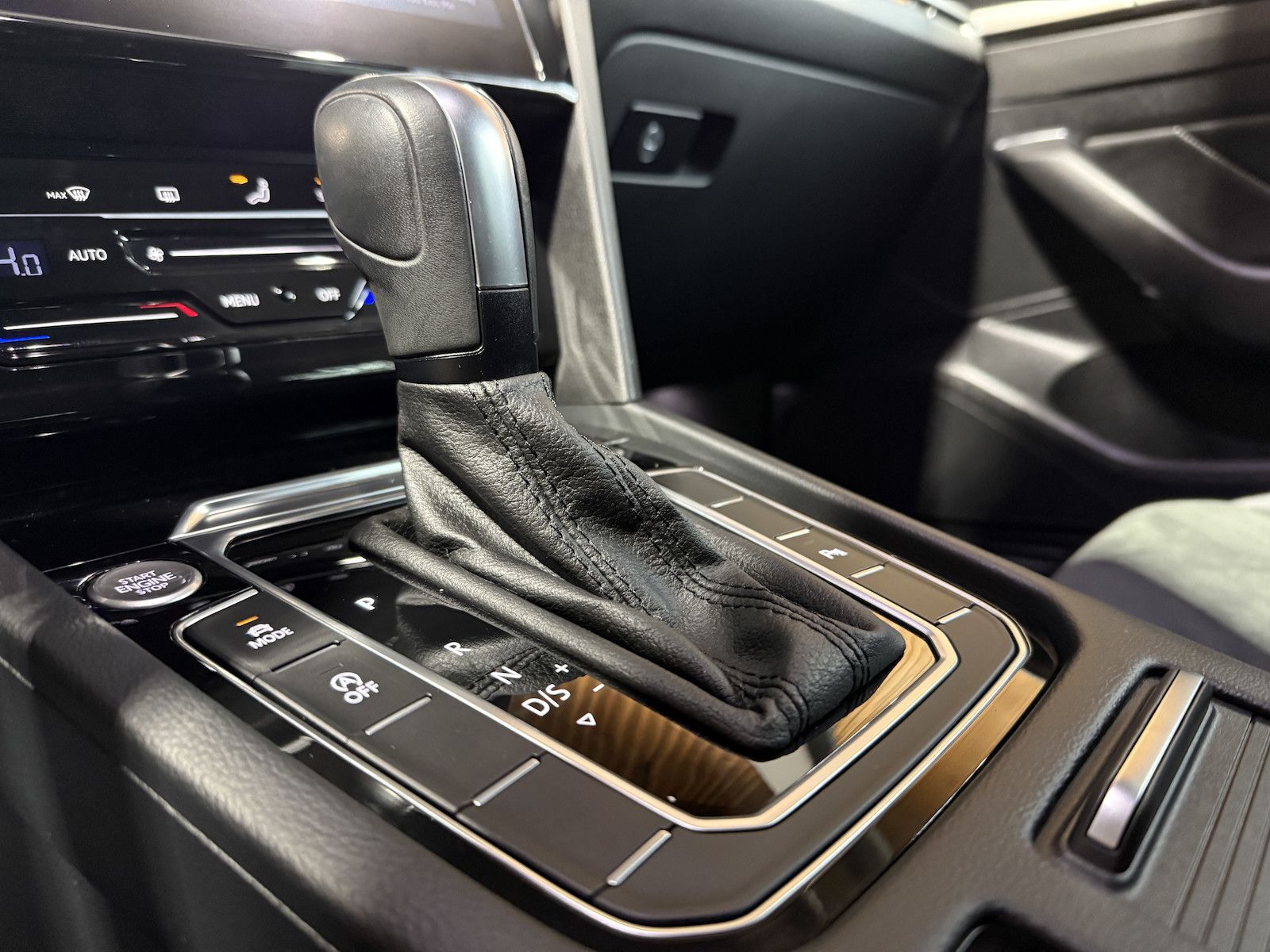 Fahrzeugabbildung Volkswagen Arteon SB. 2,0 TSI DSG *Navi*LED*Virtual*Kam*AHK