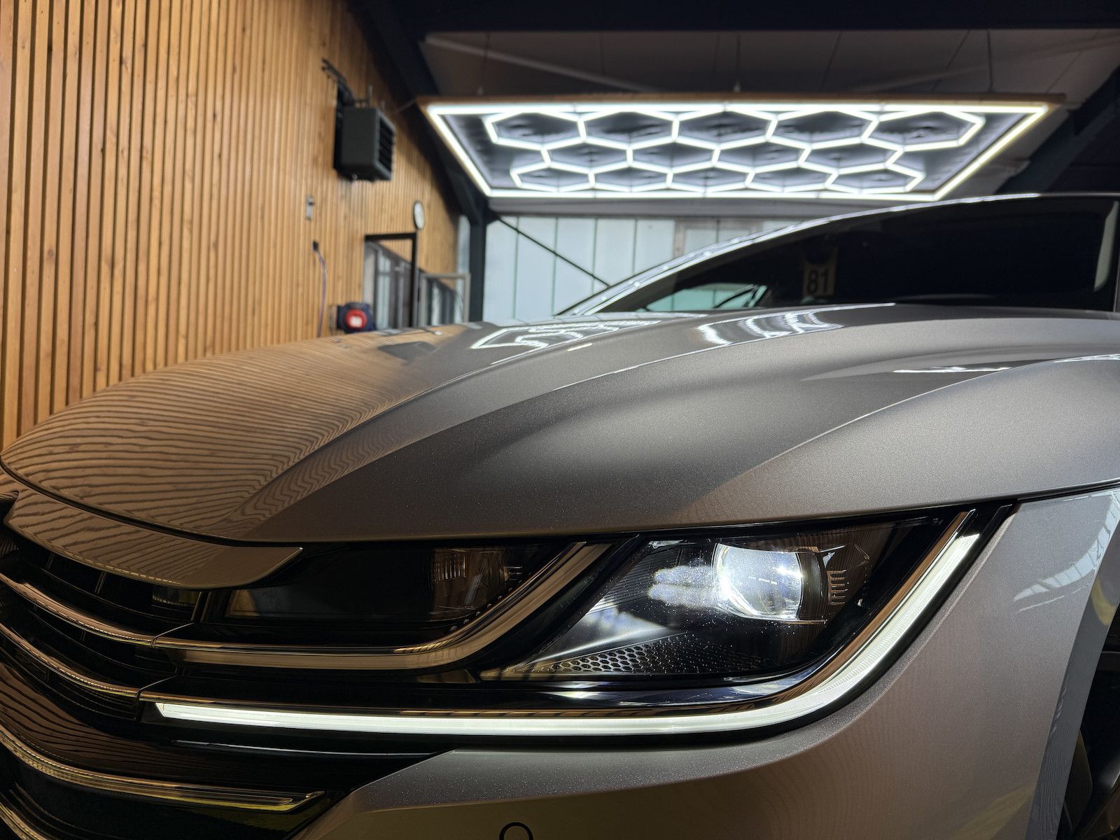 Fahrzeugabbildung Volkswagen Arteon SB. 2,0 TSI DSG *Navi*LED*Virtual*Kam*AHK
