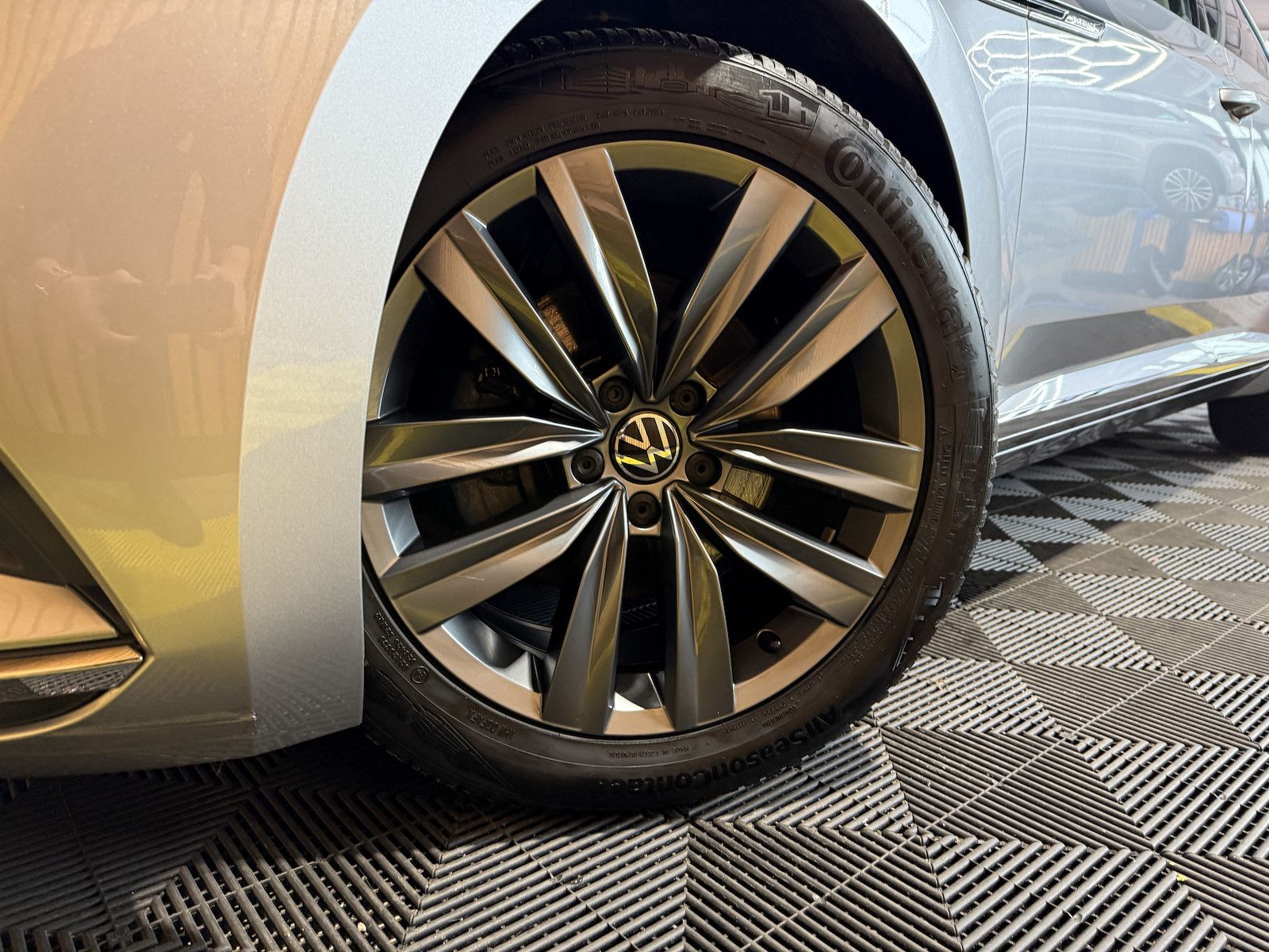Fahrzeugabbildung Volkswagen Arteon SB. 2,0 TSI DSG *Navi*LED*Virtual*Kam*AHK