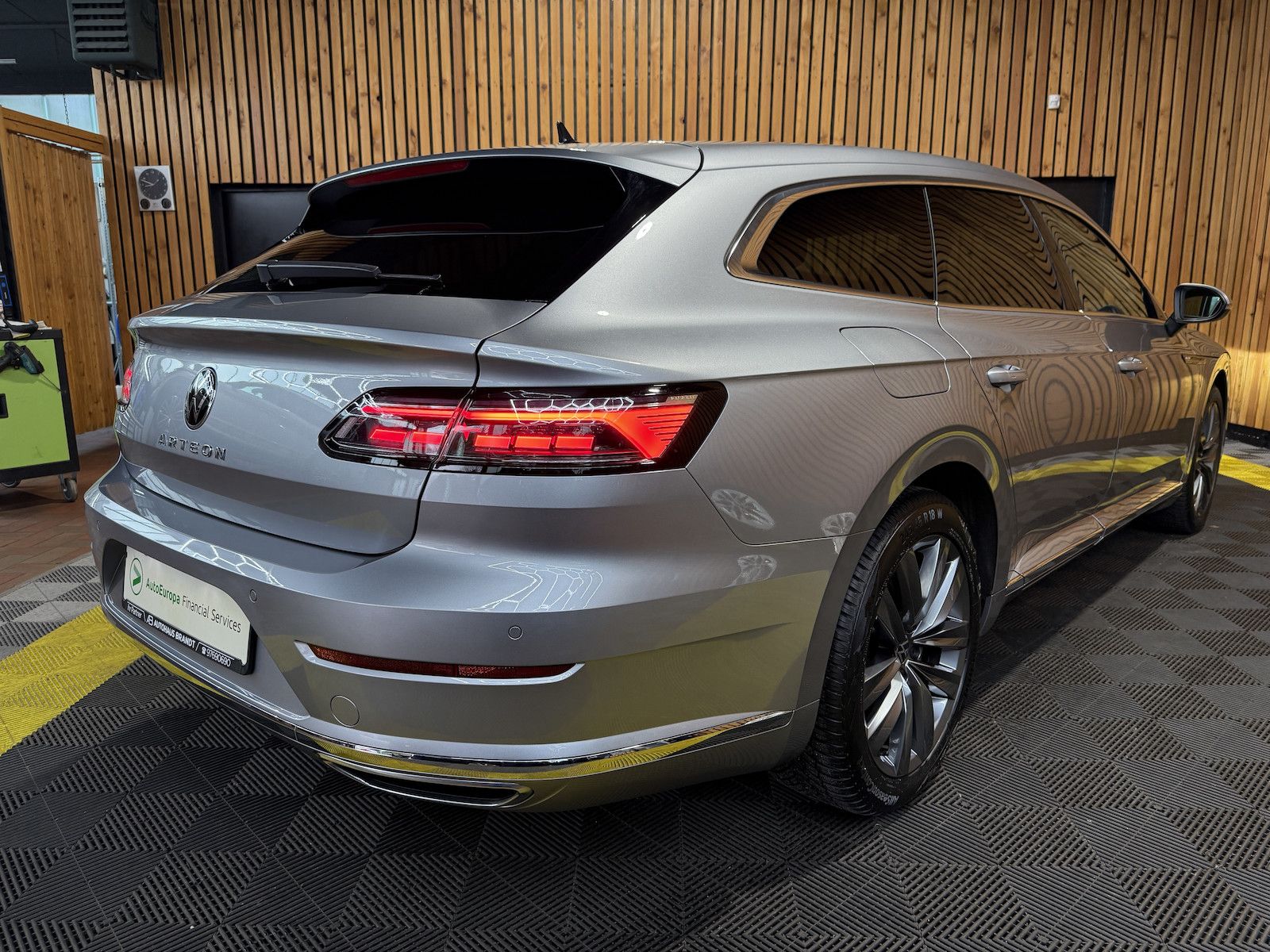 Fahrzeugabbildung Volkswagen Arteon SB. 2,0 TSI DSG *Navi*LED*Virtual*Kam*AHK