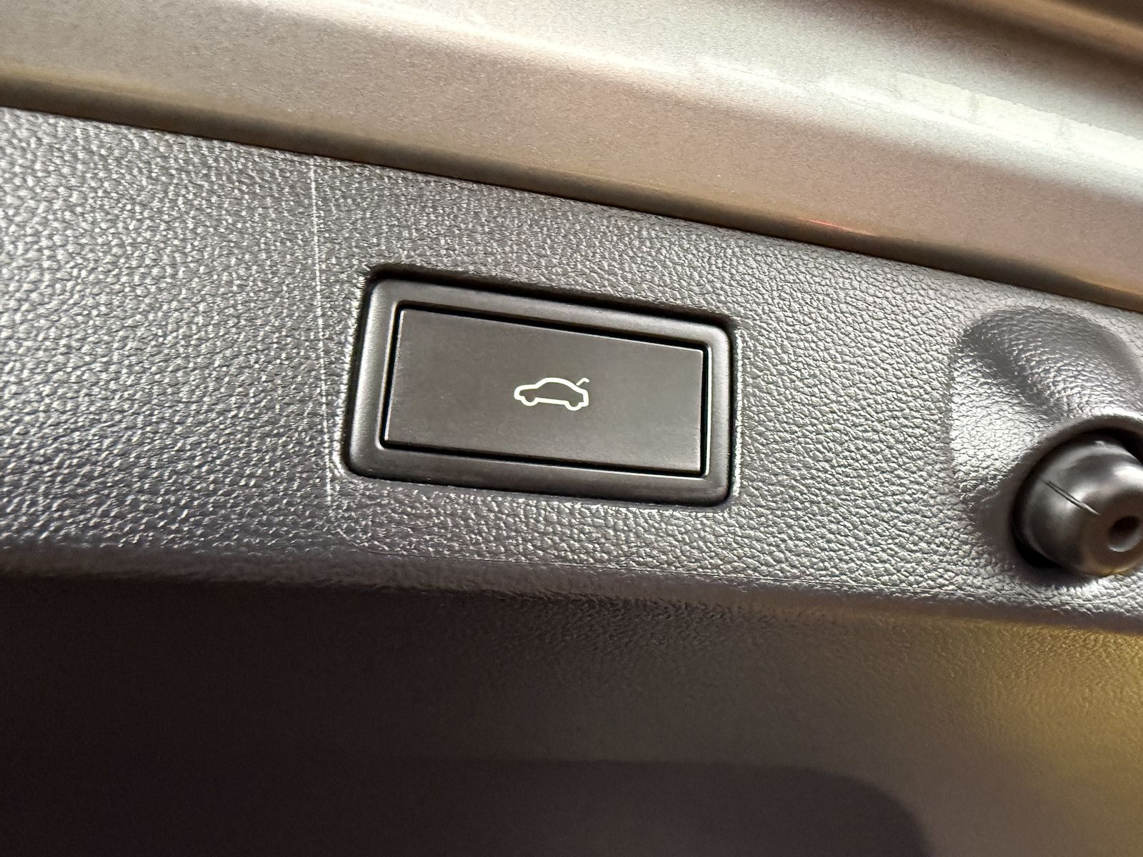 Fahrzeugabbildung Volkswagen Arteon SB. 2,0 TSI DSG *Navi*LED*Virtual*Kam*AHK
