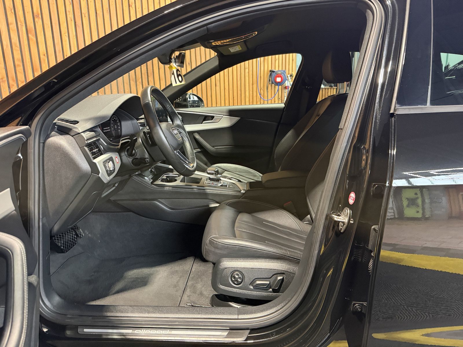 Fahrzeugabbildung Audi A4 Allroad 40TDI qu. Aut. Navi*LED*Leder*Kam*AHK