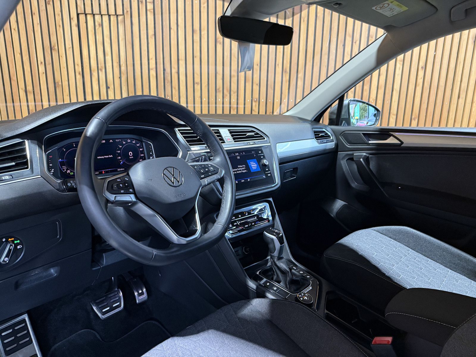 Fahrzeugabbildung Volkswagen Tiguan Allspace 2,0 TDI Move 4M DSG Navi*Kam*AHK