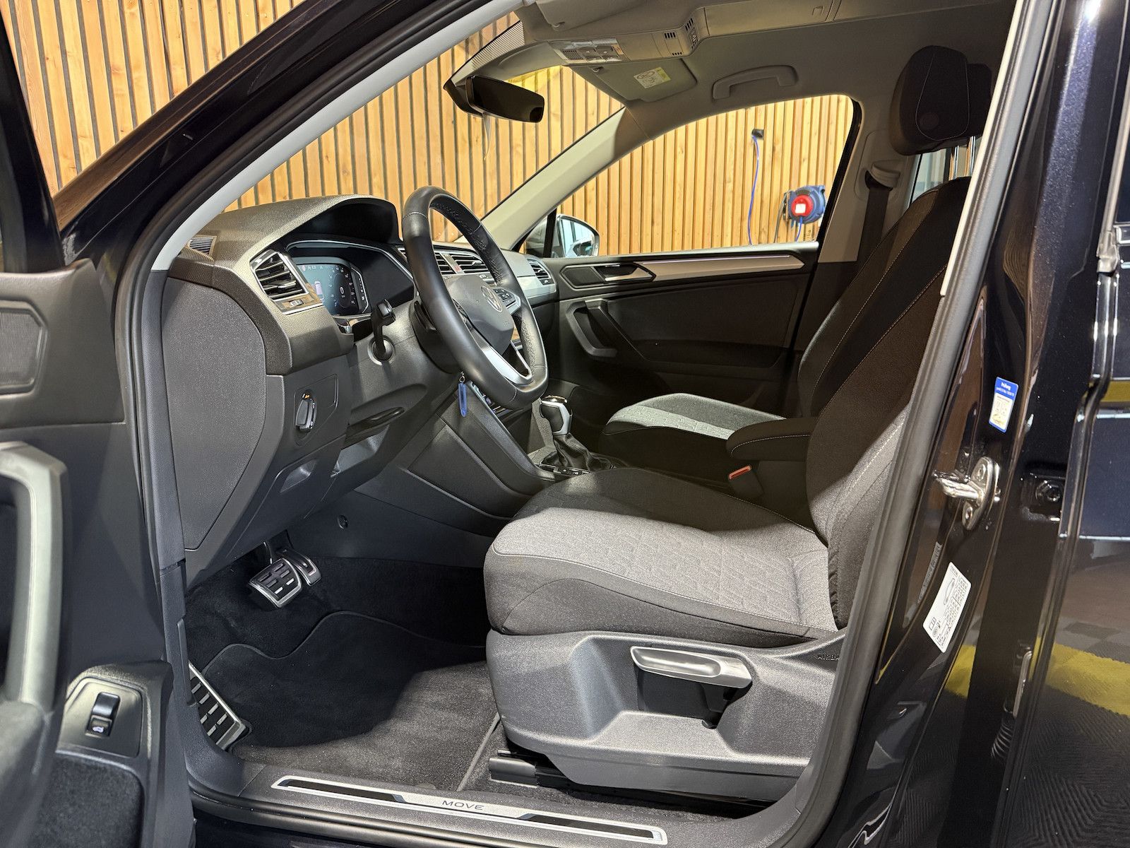 Fahrzeugabbildung Volkswagen Tiguan Allspace 2,0 TDI Move 4M DSG Navi*Kam*AHK