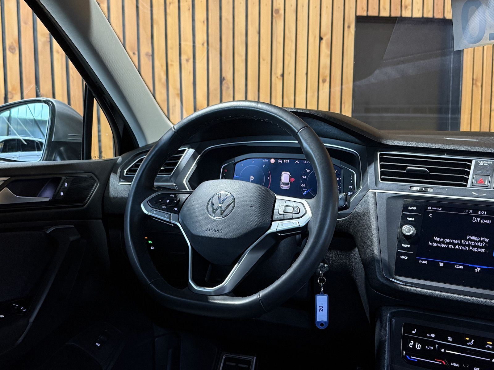 Fahrzeugabbildung Volkswagen Tiguan Allspace 2,0 TDI Move 4M DSG Navi*Kam*AHK