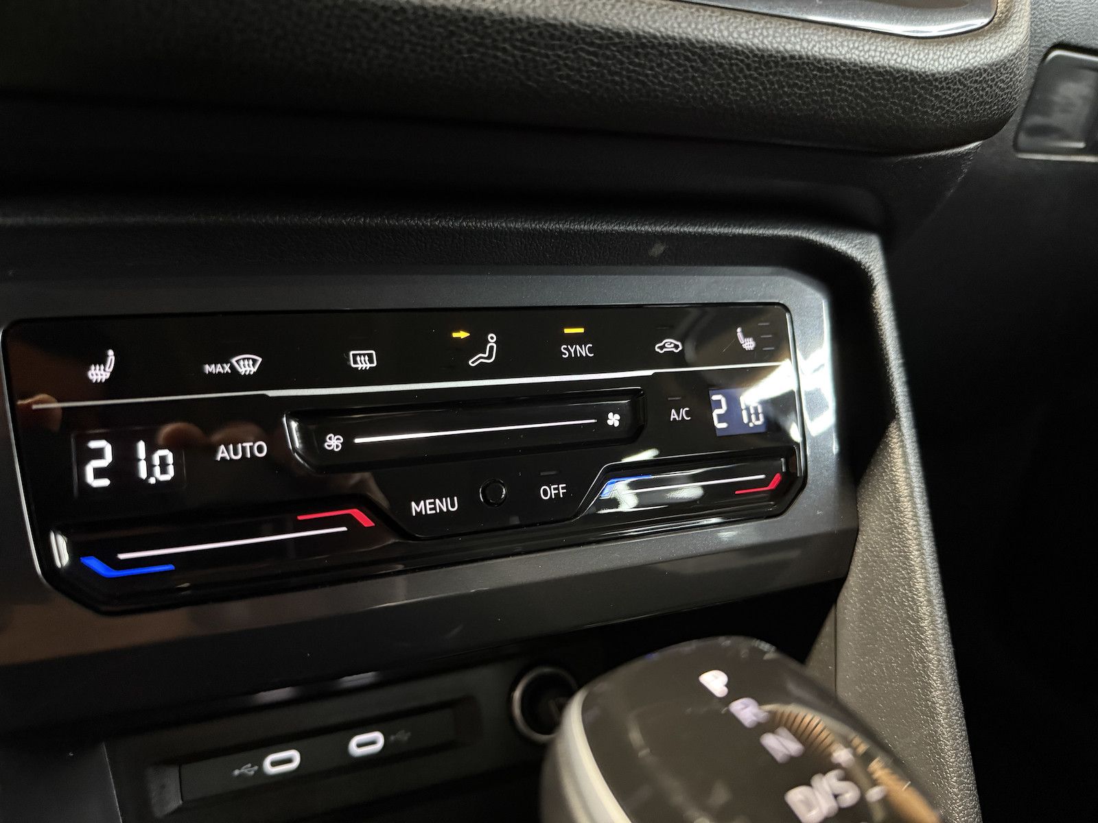 Fahrzeugabbildung Volkswagen Tiguan Allspace 2,0 TDI Move 4M DSG Navi*Kam*AHK
