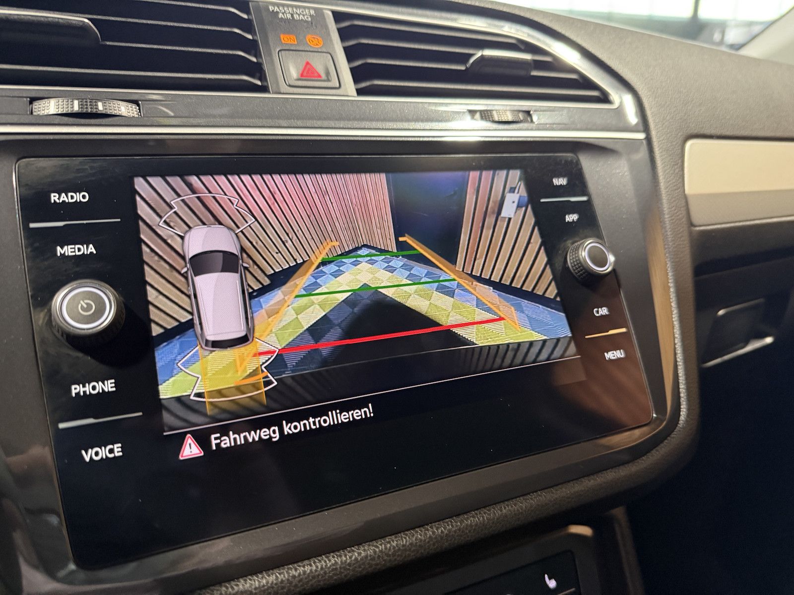 Fahrzeugabbildung Volkswagen Tiguan Allspace 2,0 TDI Move 4M DSG Navi*Kam*AHK