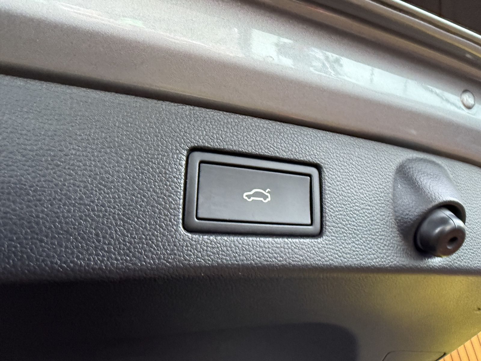 Fahrzeugabbildung Volkswagen Arteon SB 2,0 TDI DSG *Navi*Matrix*360*AHK*Leder