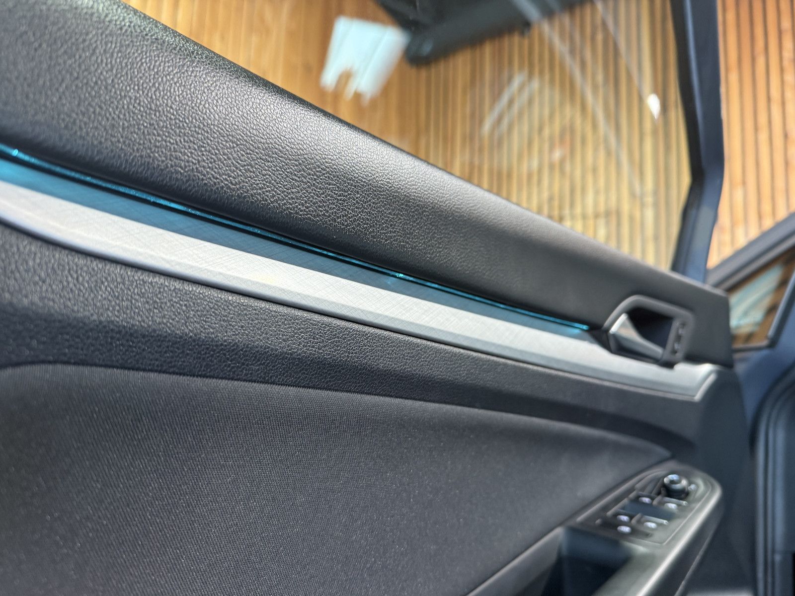 Fahrzeugabbildung Volkswagen Golf Variant 2,0 TDI DSG Life *Navi*ACC*LED*Kam*