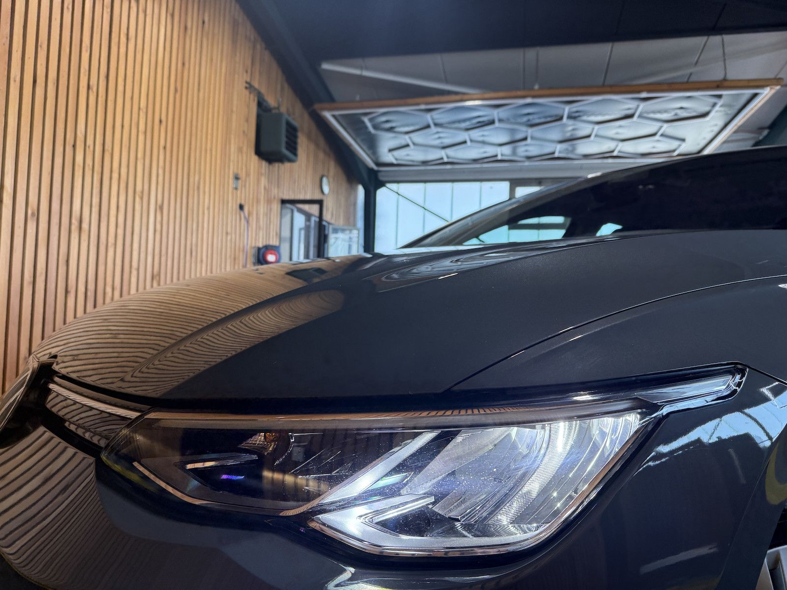 Fahrzeugabbildung Volkswagen Golf Variant 2,0 TDI DSG Life *Navi*ACC*LED*Kam*
