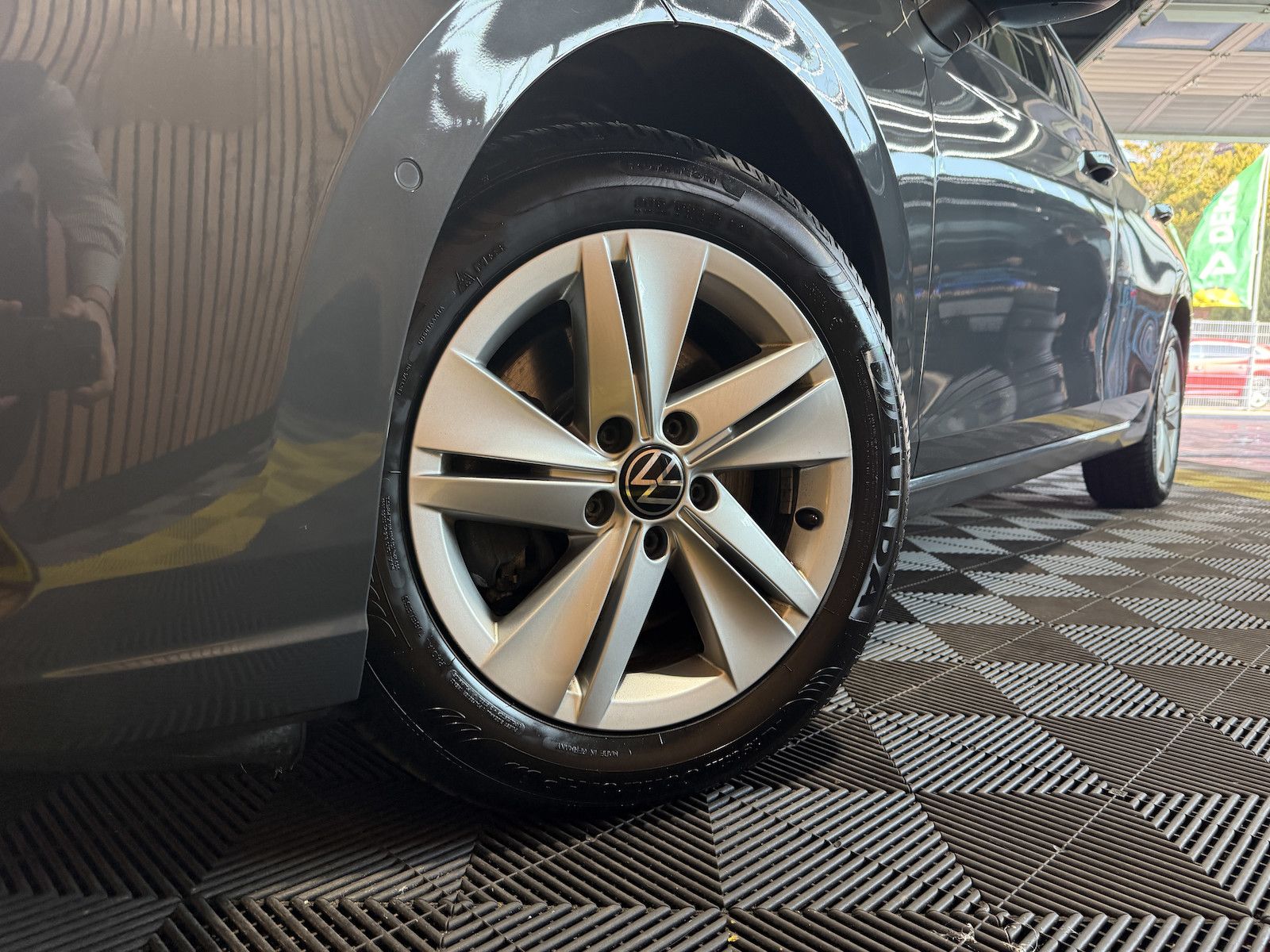 Fahrzeugabbildung Volkswagen Golf Variant 2,0 TDI DSG Life *Navi*ACC*LED*Kam*