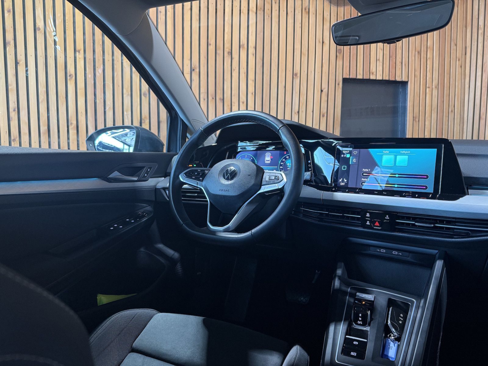 Fahrzeugabbildung Volkswagen Golf Variant 2,0 TDI DSG Life *Navi*ACC*LED*Kam*