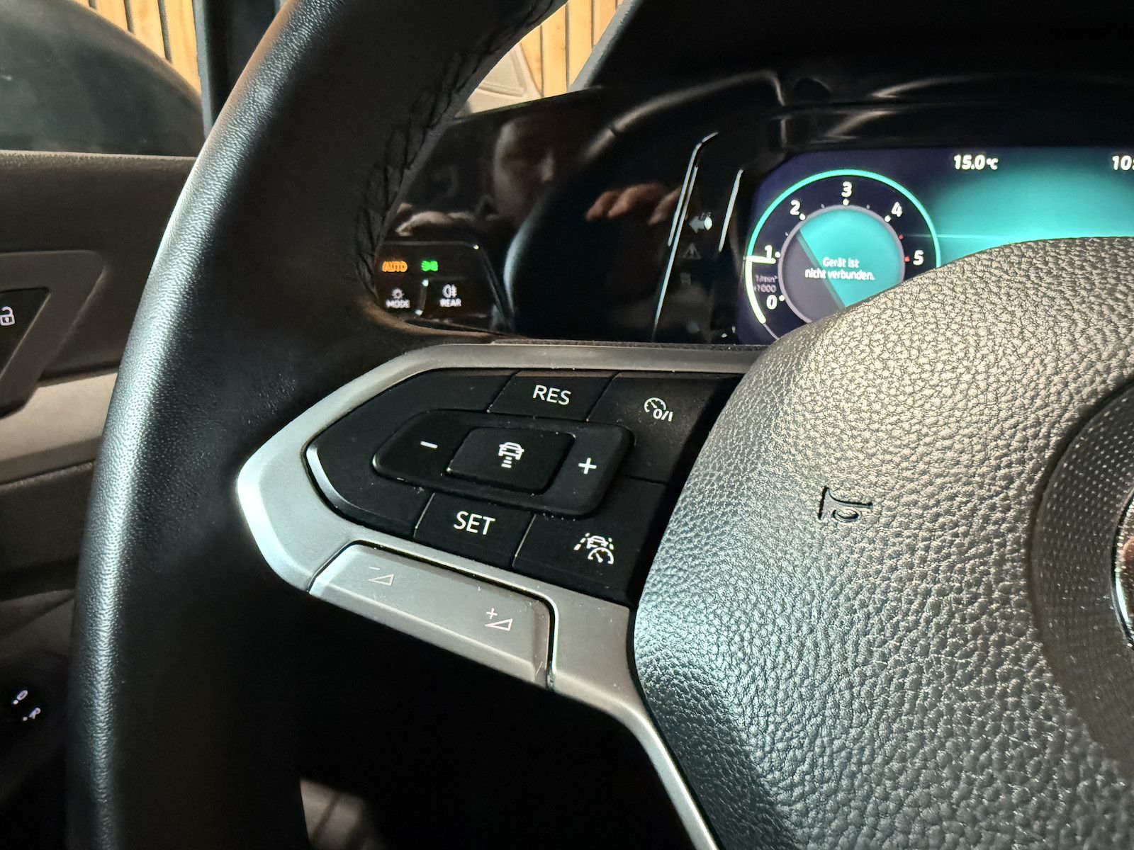 Fahrzeugabbildung Volkswagen Golf Variant 2,0 TDI DSG Life *Navi*ACC*LED*Kam*