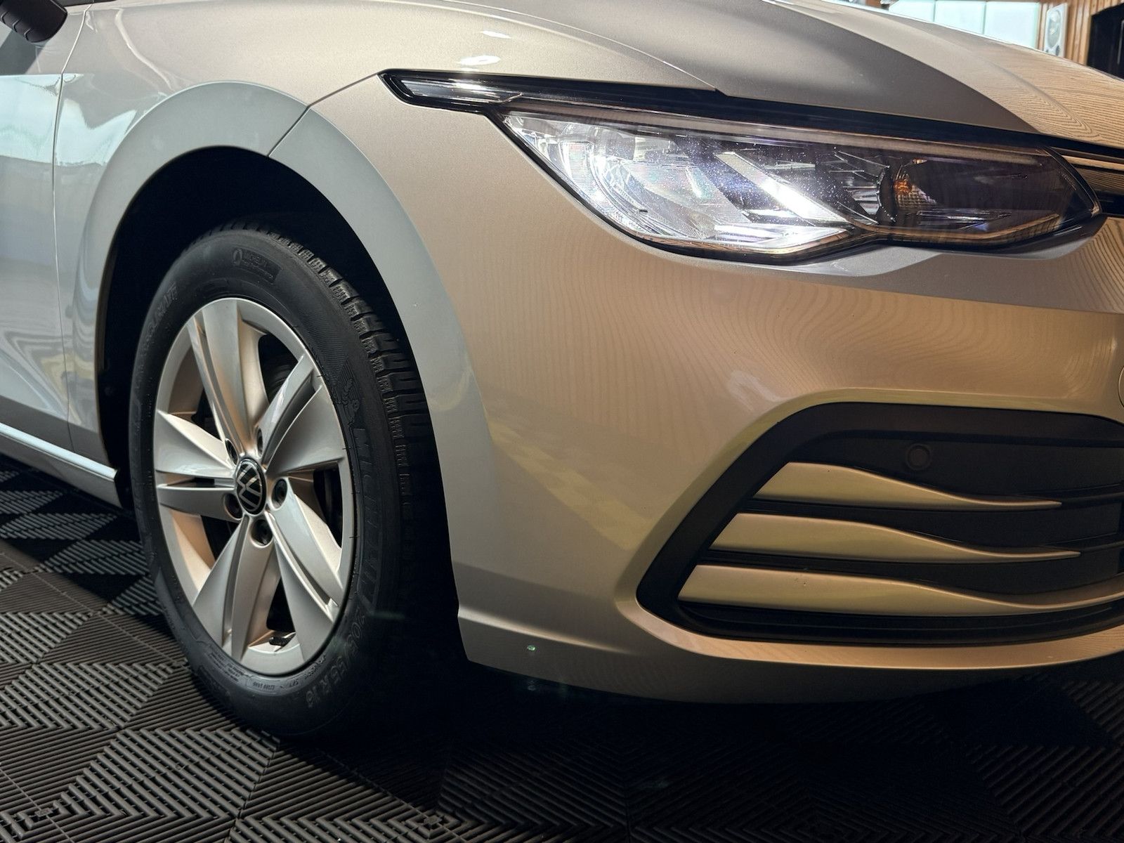 Fahrzeugabbildung Volkswagen Golf Variant 2,0 TDI DSG *Navi*LED*ACC*Kam*AHK*