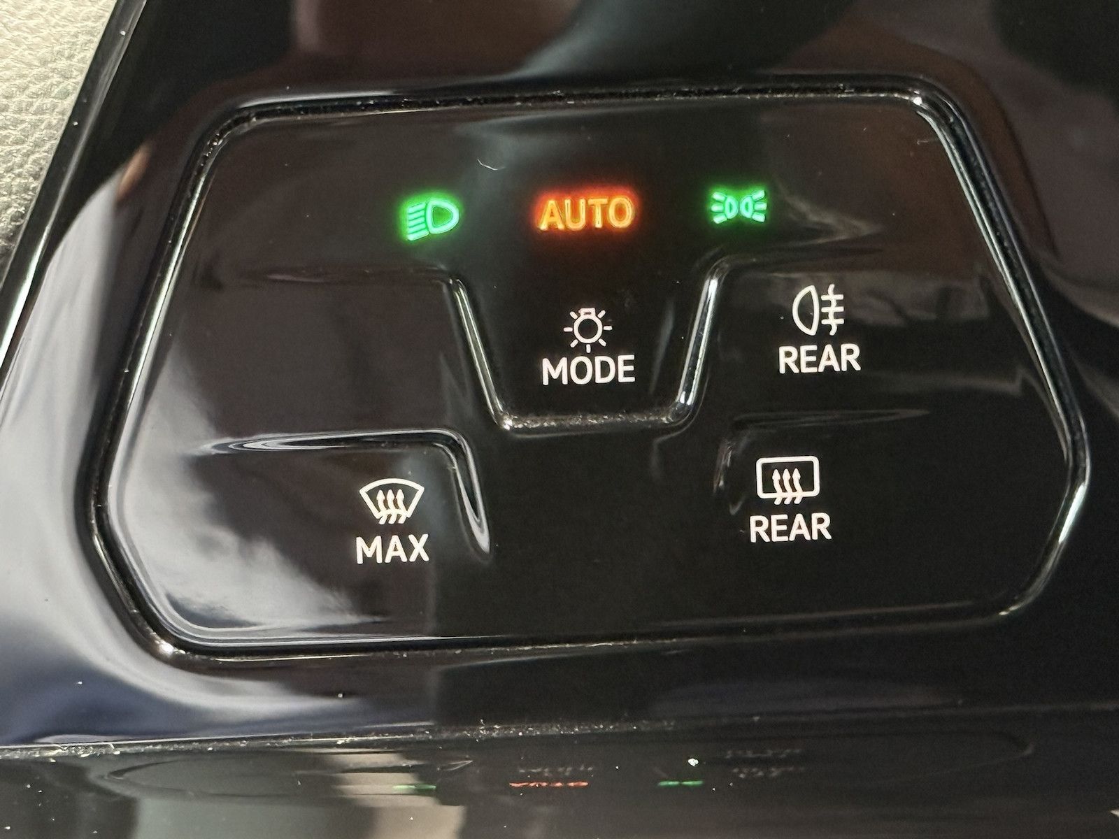 Fahrzeugabbildung Volkswagen Golf Variant 2,0 TDI DSG *Navi*LED*ACC*Kam*AHK*