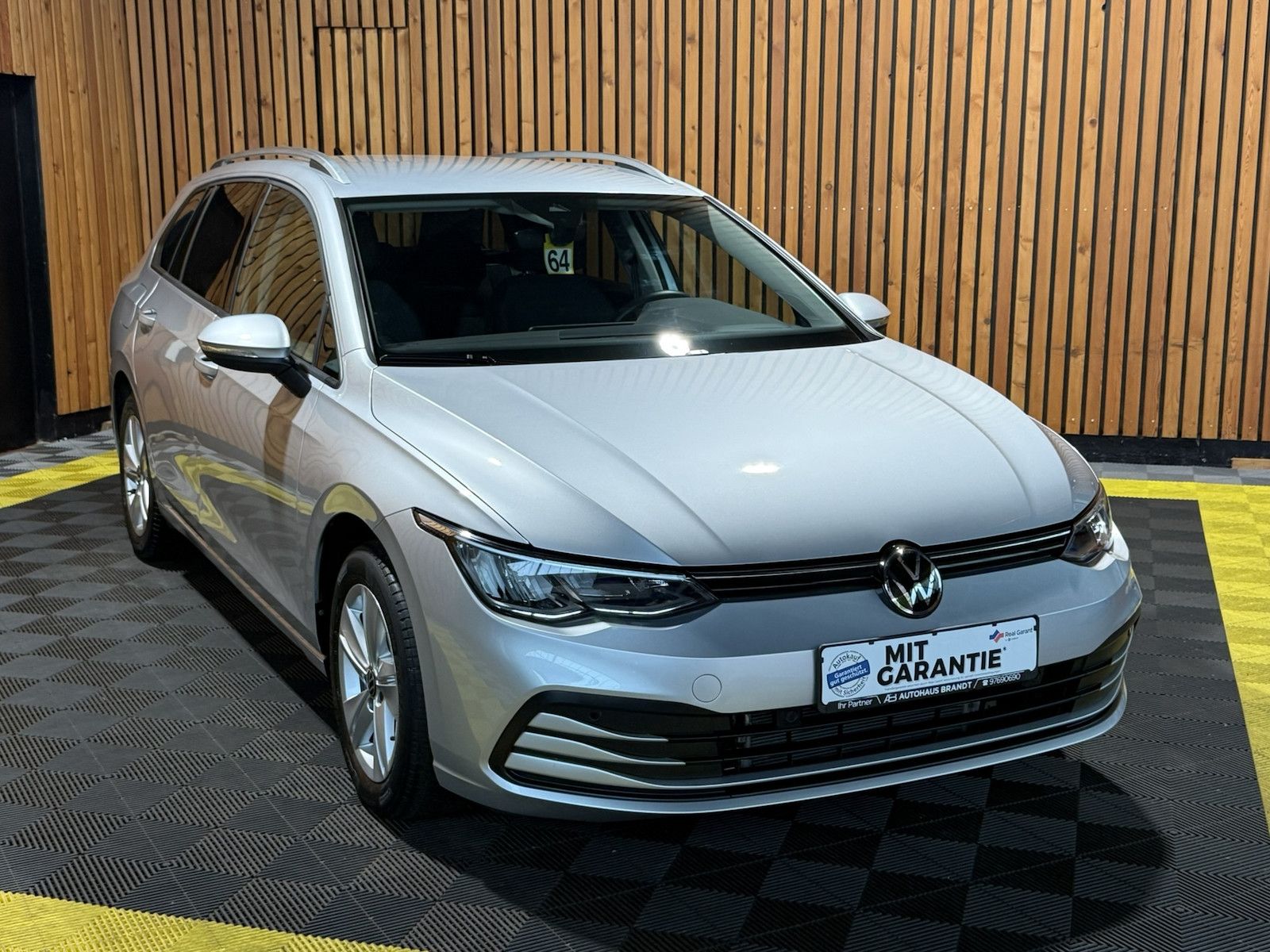Fahrzeugabbildung Volkswagen Golf Variant 2,0 TDI DSG *Navi*LED*ACC*Kam*AHK*