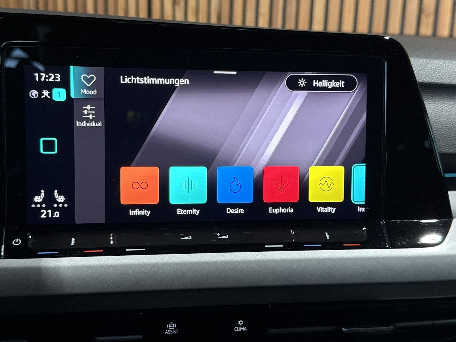 Fahrzeugabbildung Volkswagen Golf Variant 2,0 TDI DSG *Navi*LED*ACC*Kam*AHK*
