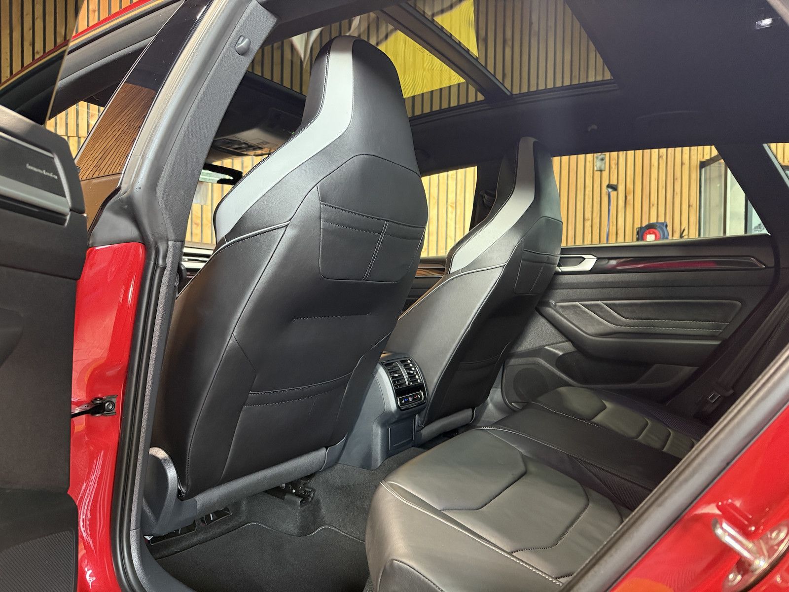 Fahrzeugabbildung Volkswagen Arteon SB.2,0 TSI R-Line Navi*Kam*Virtual*AHK*IQ