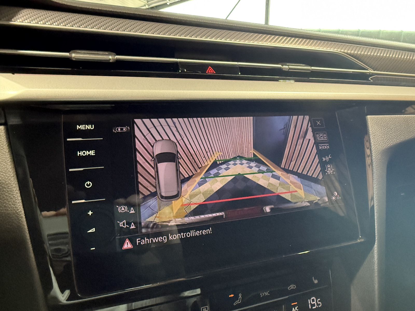 Fahrzeugabbildung Volkswagen Arteon SB.2,0 TSI R-Line Navi*Kam*Virtual*AHK*IQ