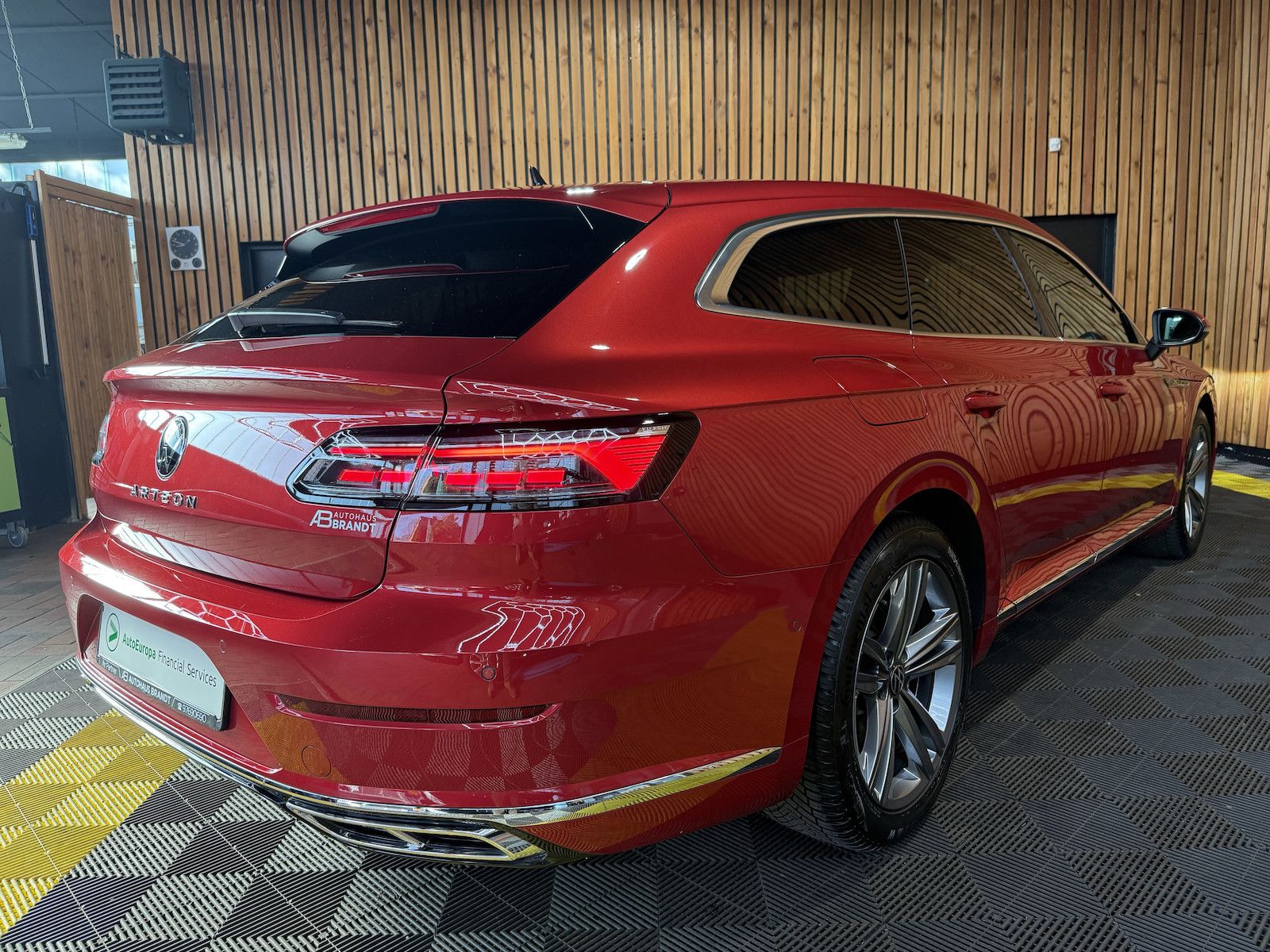 Fahrzeugabbildung Volkswagen Arteon SB.2,0 TSI R-Line Navi*Kam*Virtual*AHK*IQ