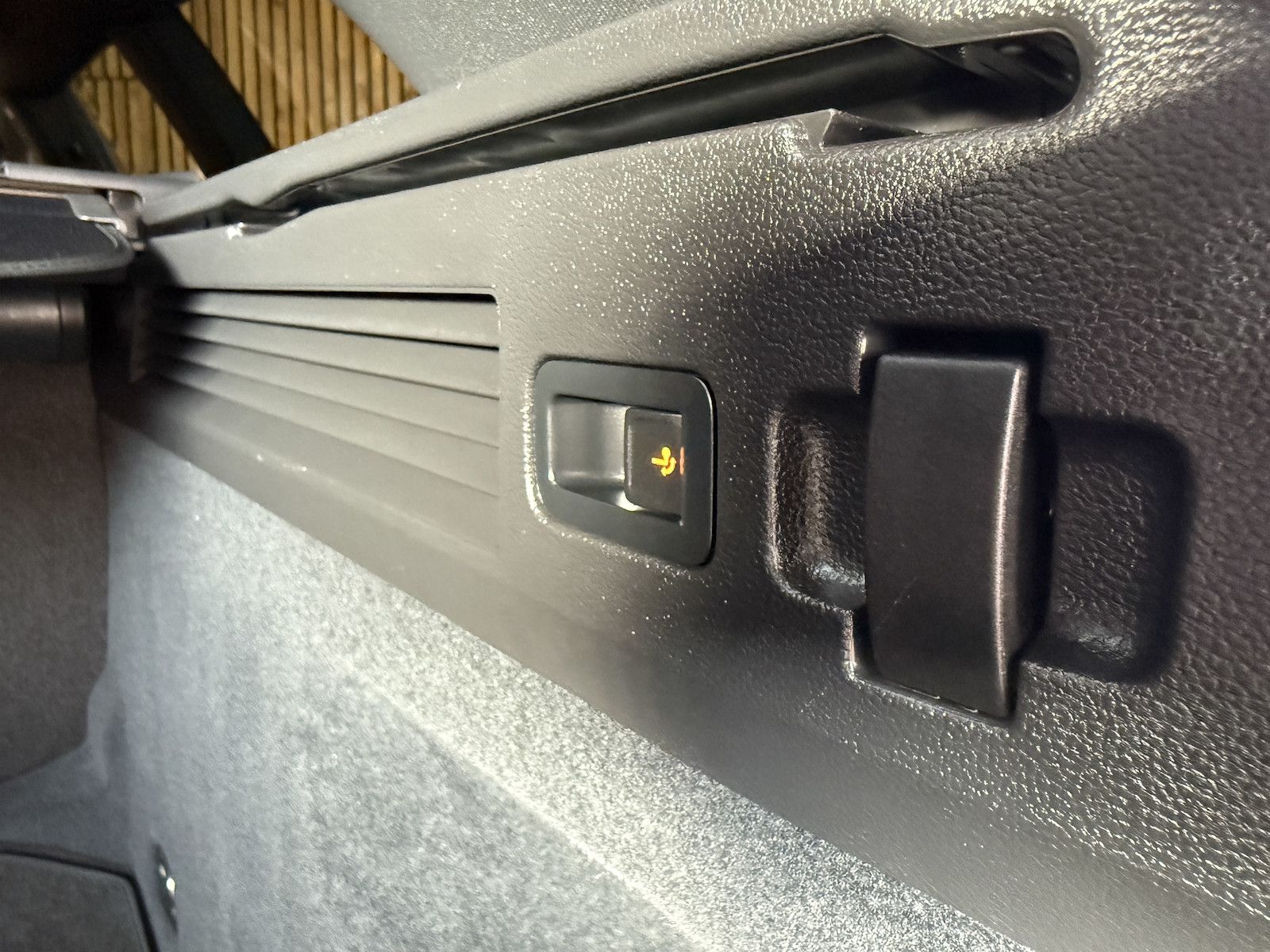 Fahrzeugabbildung Volkswagen Arteon SB.2,0 TSI R-Line Navi*Kam*Virtual*AHK*IQ