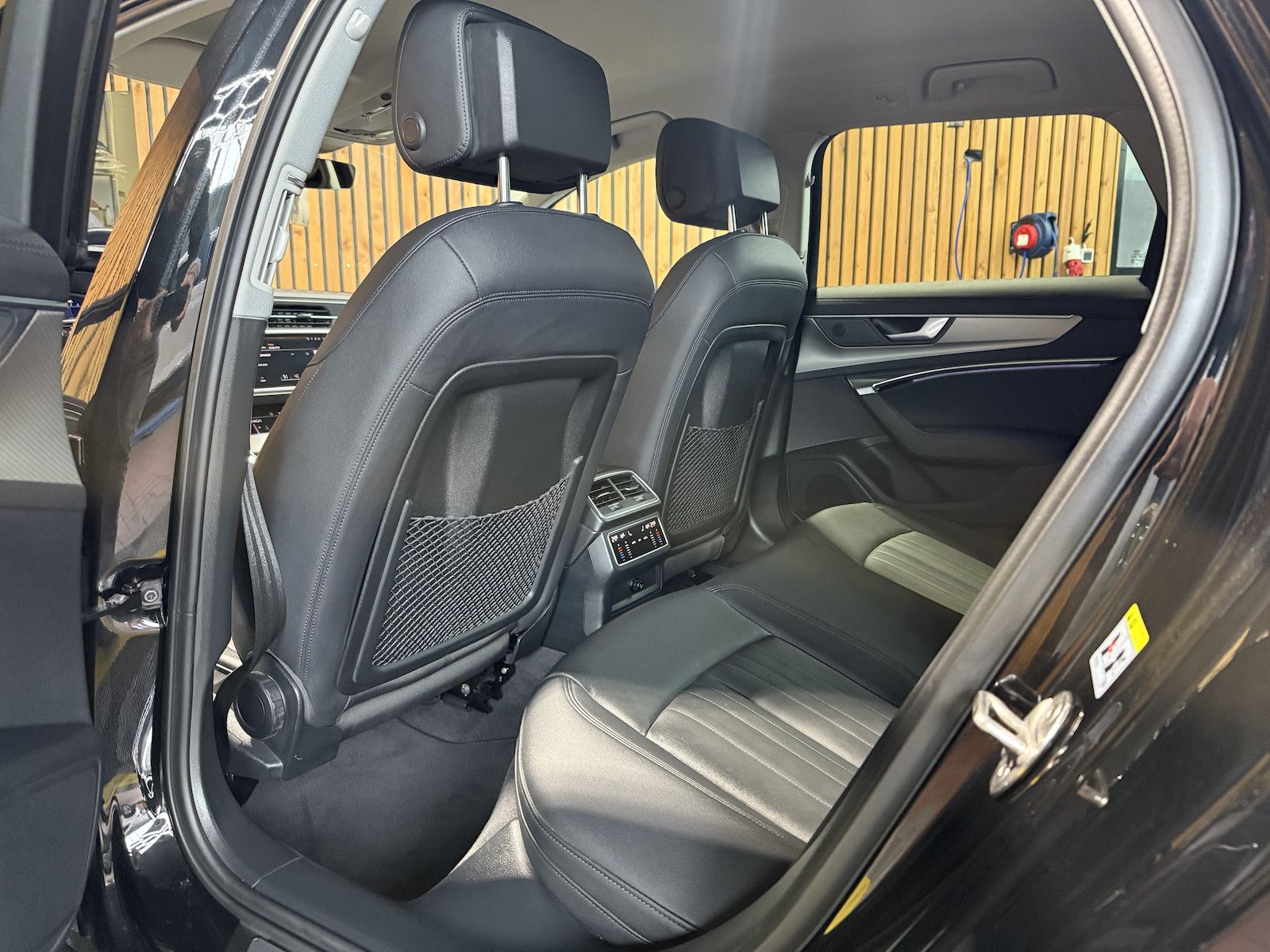 Fahrzeugabbildung Audi A6 Avant 2,0 TDI qu. *Navi*ACC*LED*AHK*Leder*