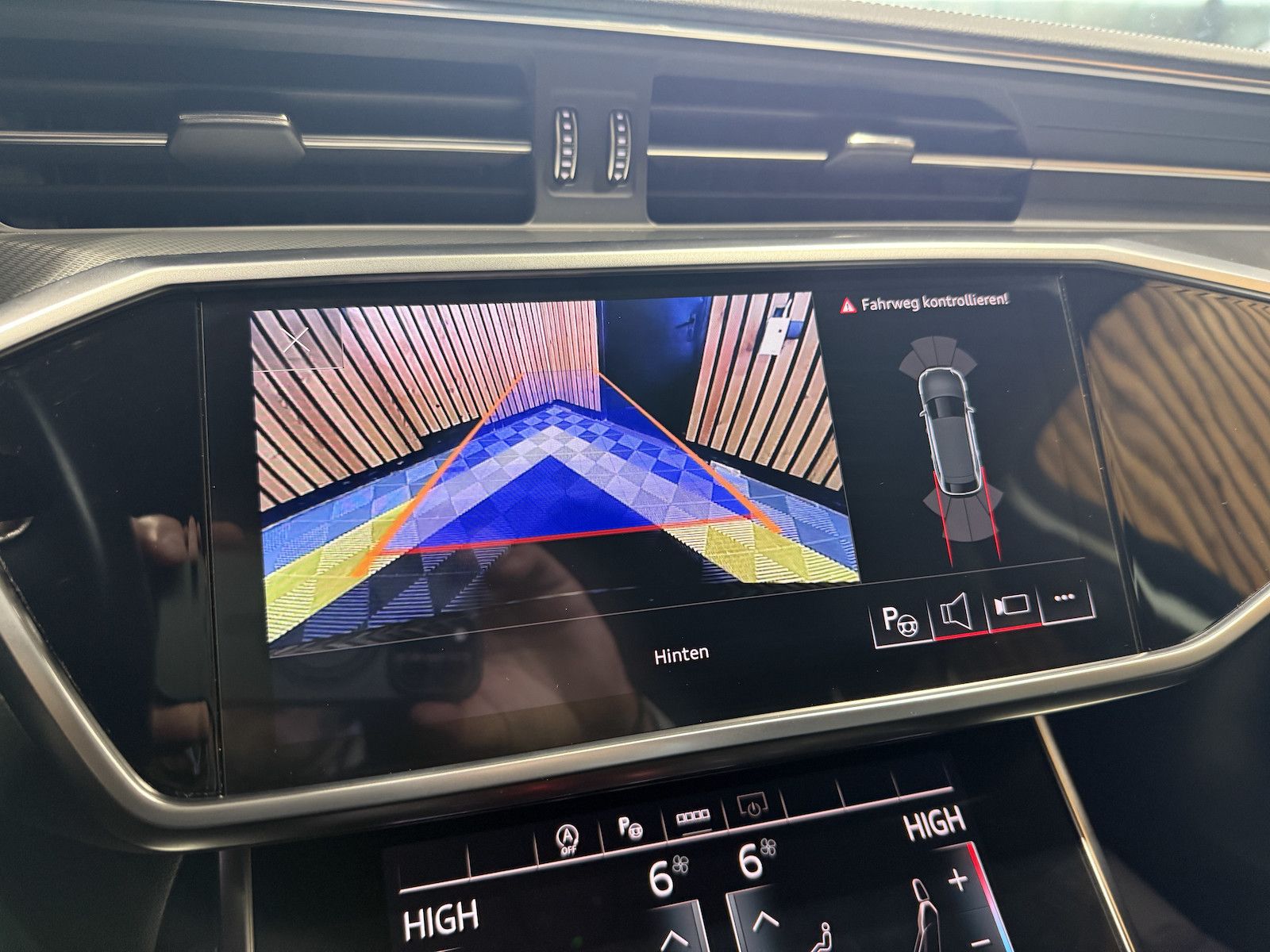 Fahrzeugabbildung Audi A6 Avant 2,0 TDI qu. *Navi*ACC*LED*AHK*Leder*