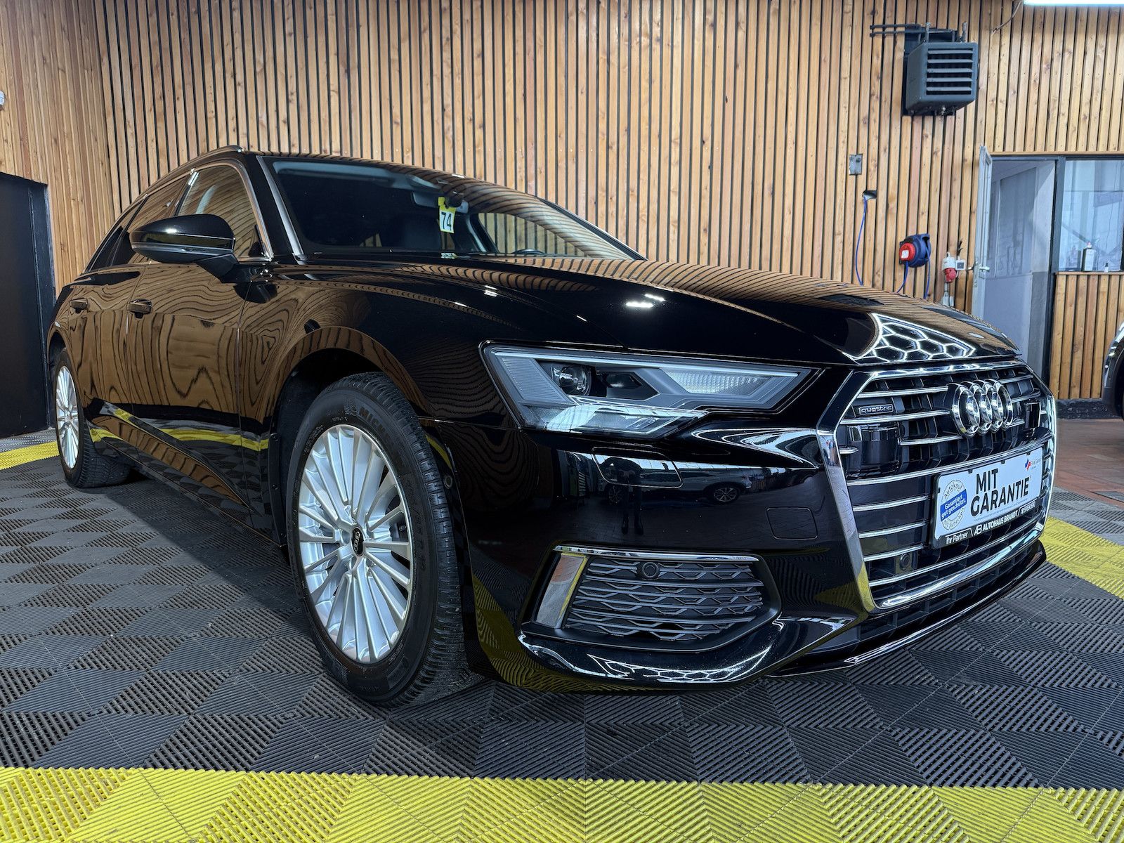 Fahrzeugabbildung Audi A6 Avant 2,0 TDI qu. *Navi*ACC*LED*AHK*Leder*