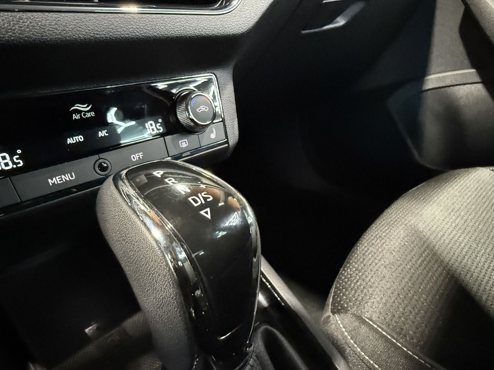 Fahrzeugabbildung SKODA Kamiq TSI Tour DSG *Navi*LED*Kam*Virtual*ACC*