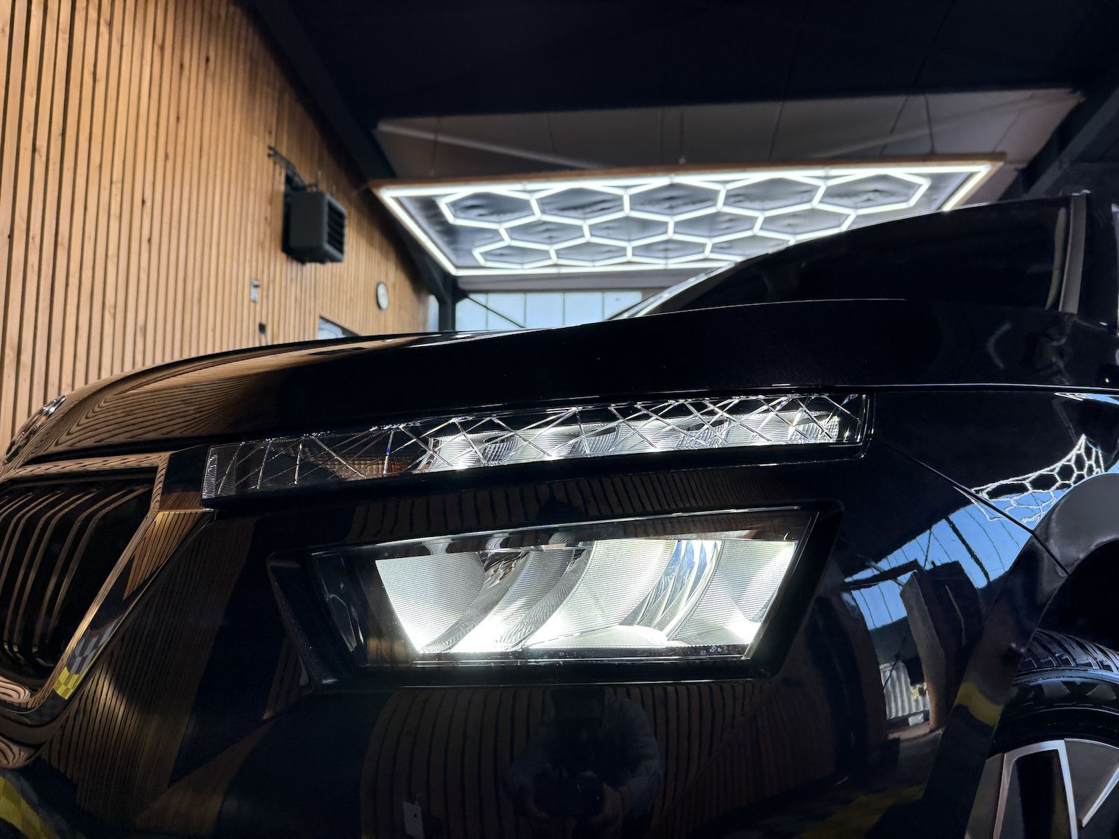 Fahrzeugabbildung SKODA Kamiq TSI Tour DSG *Navi*LED*Kam*Virtual*ACC*