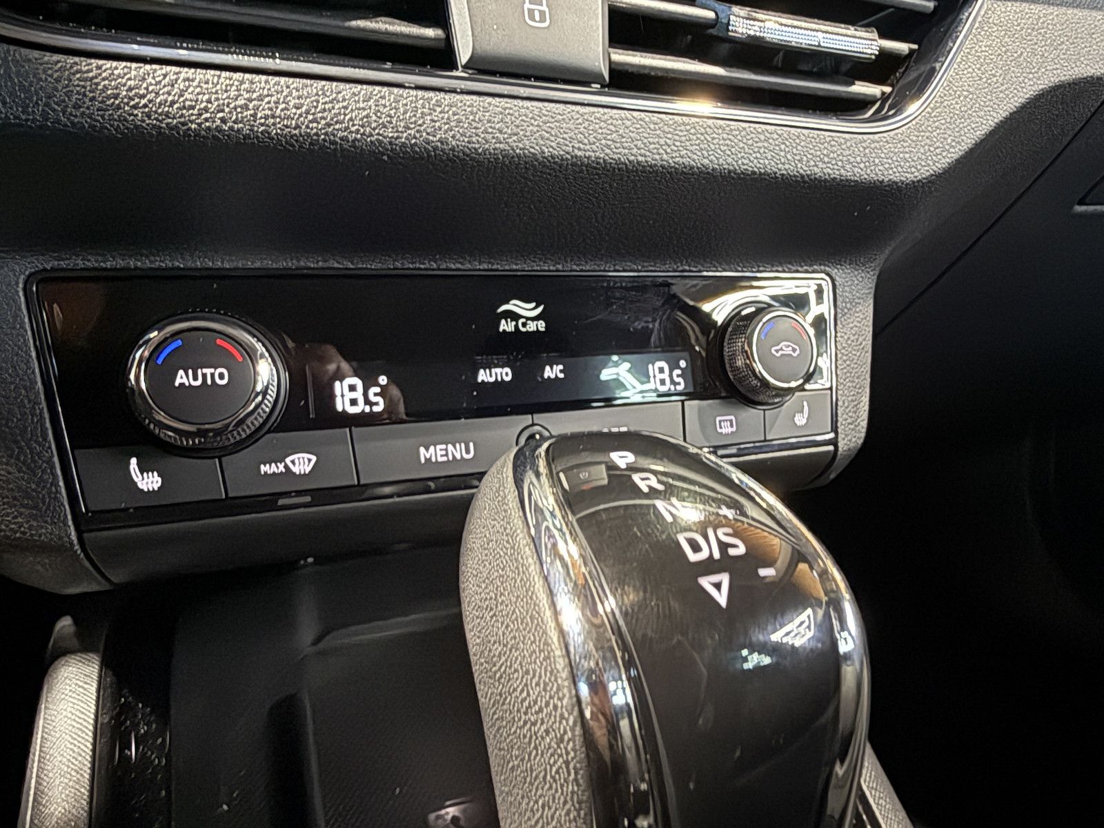 Fahrzeugabbildung SKODA Kamiq TSI Tour DSG *Navi*LED*Kam*Virtual*ACC*