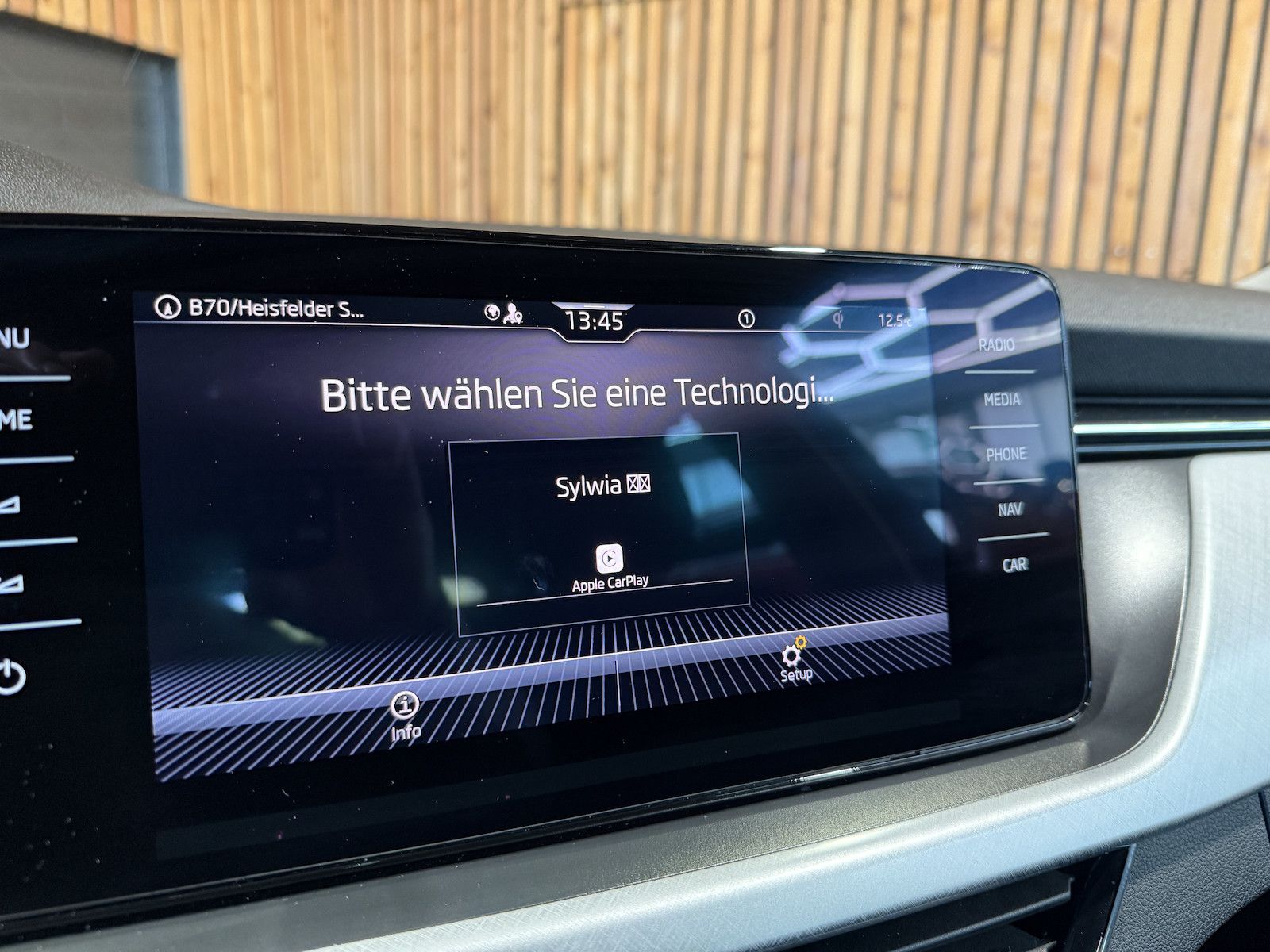 Fahrzeugabbildung SKODA Kamiq TSI Tour DSG *Navi*LED*Kam*Virtual*ACC*